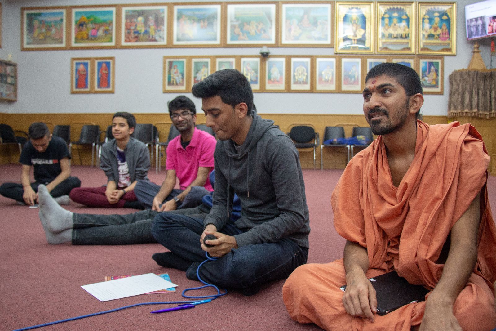 ©1987-2017 SKS Swaminarayan Temple East London