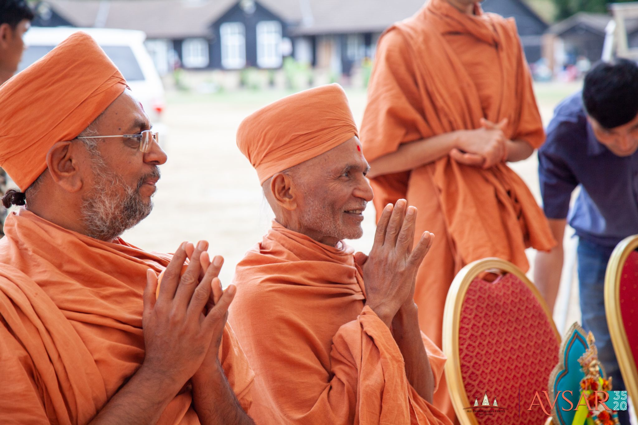©1987-2017 SKS Swaminarayan Temple East London