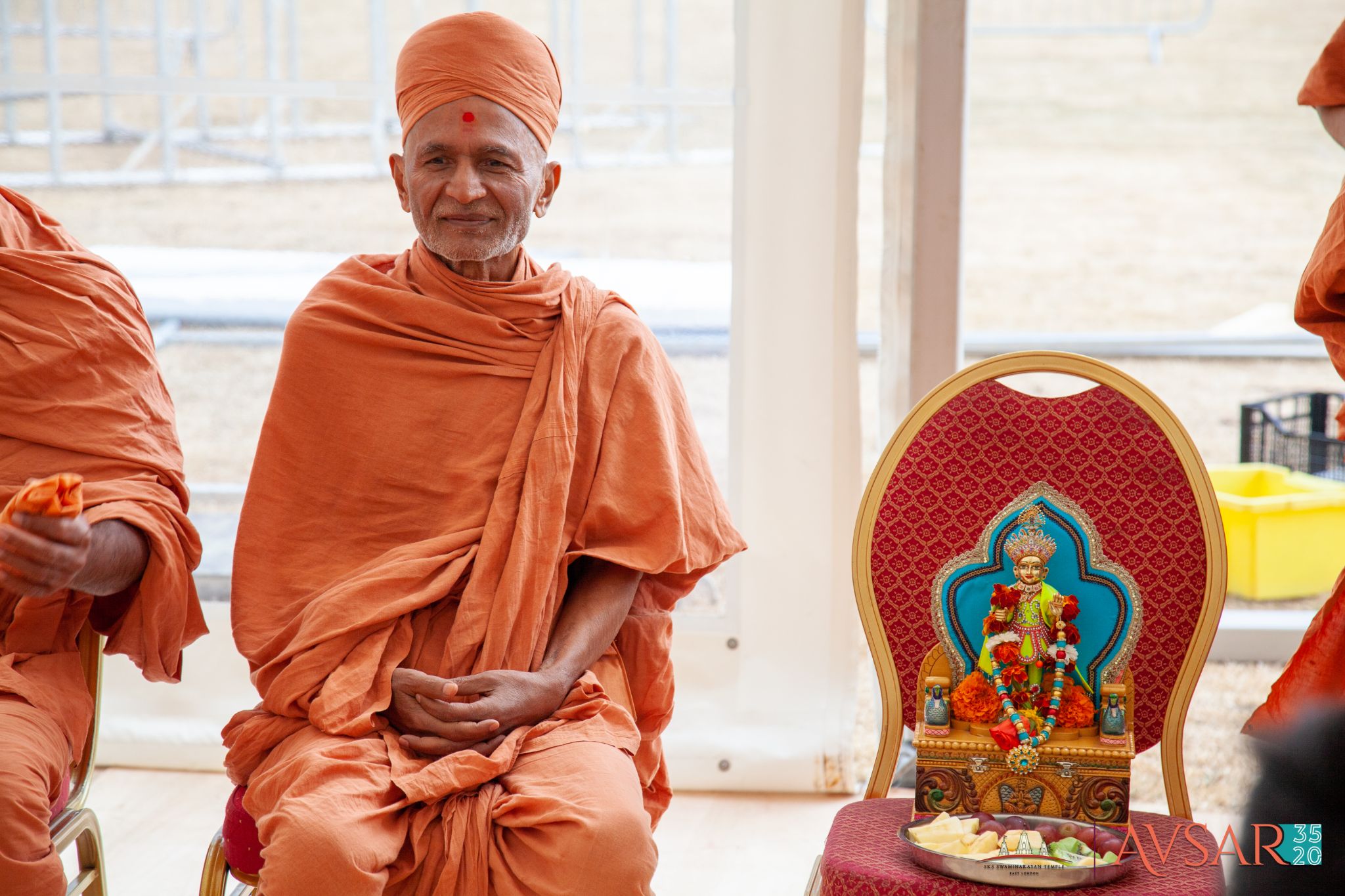 ©1987-2017 SKS Swaminarayan Temple East London