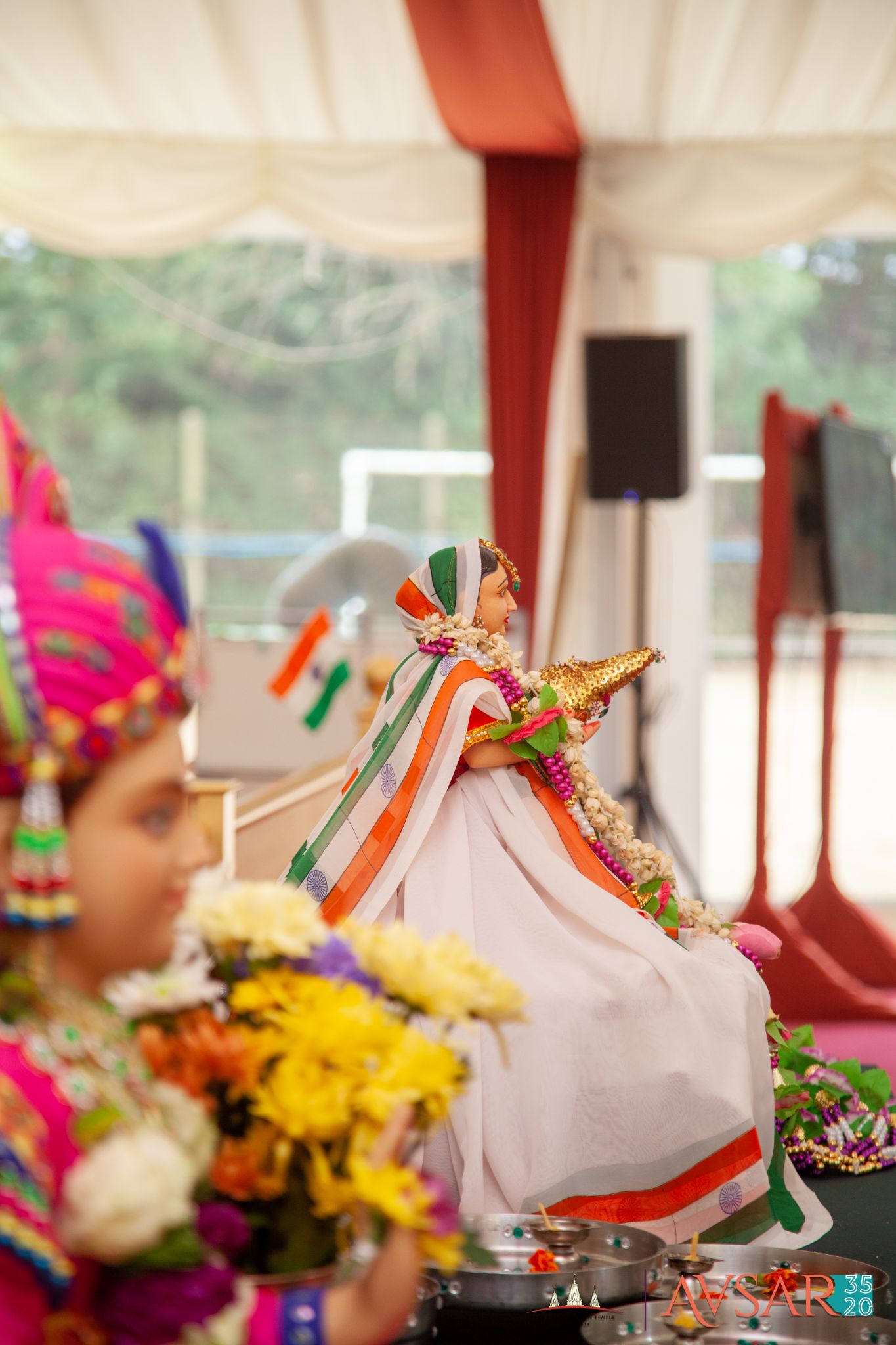 ©1987-2017 SKS Swaminarayan Temple East London
