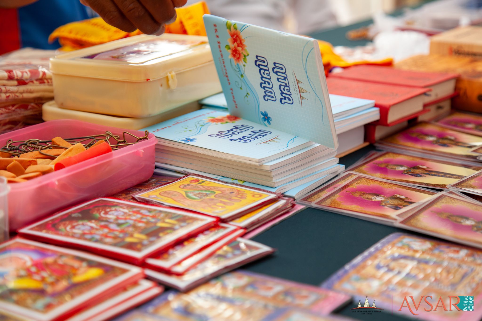 ©1987-2017 SKS Swaminarayan Temple East London