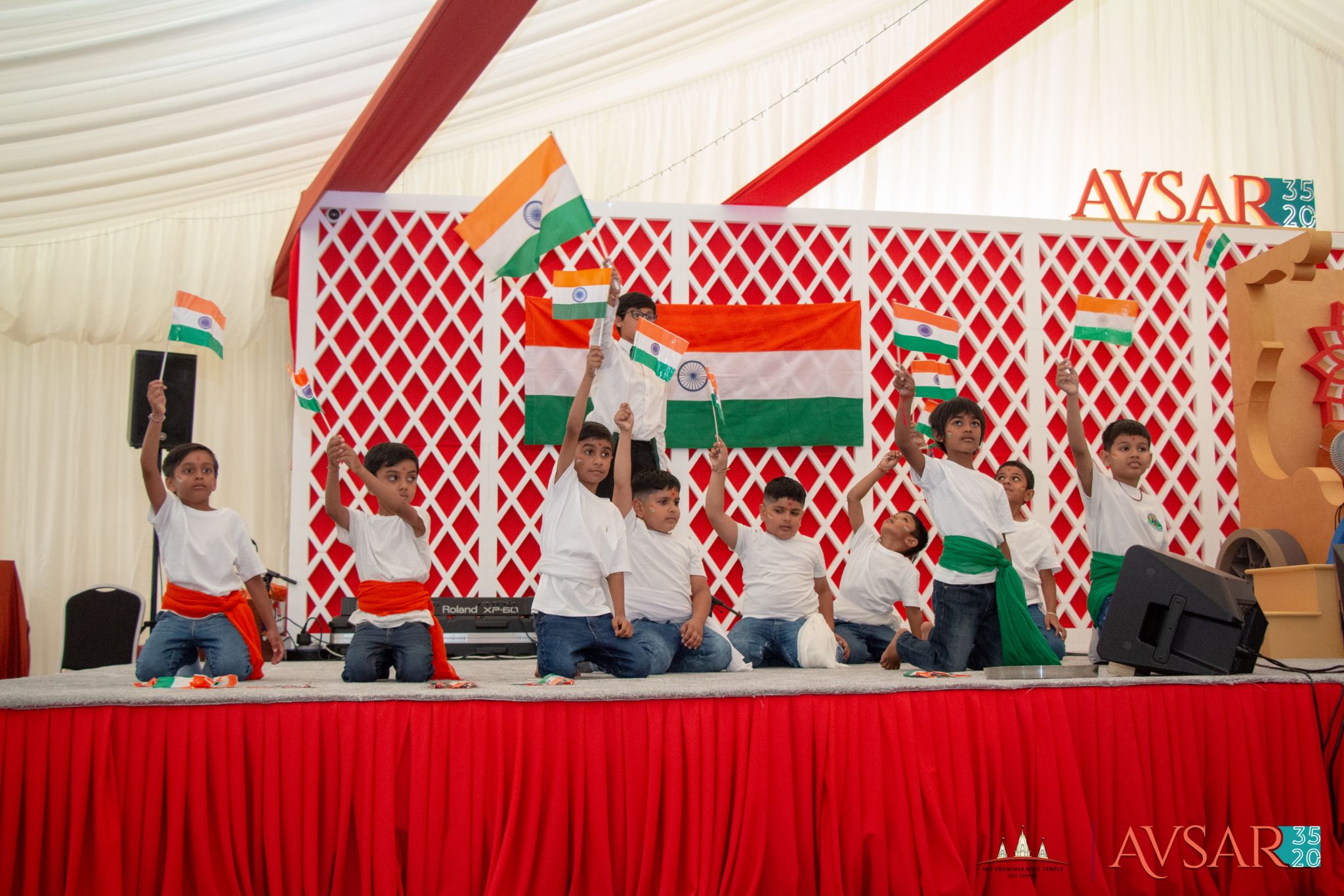 ©1987-2017 SKS Swaminarayan Temple East London