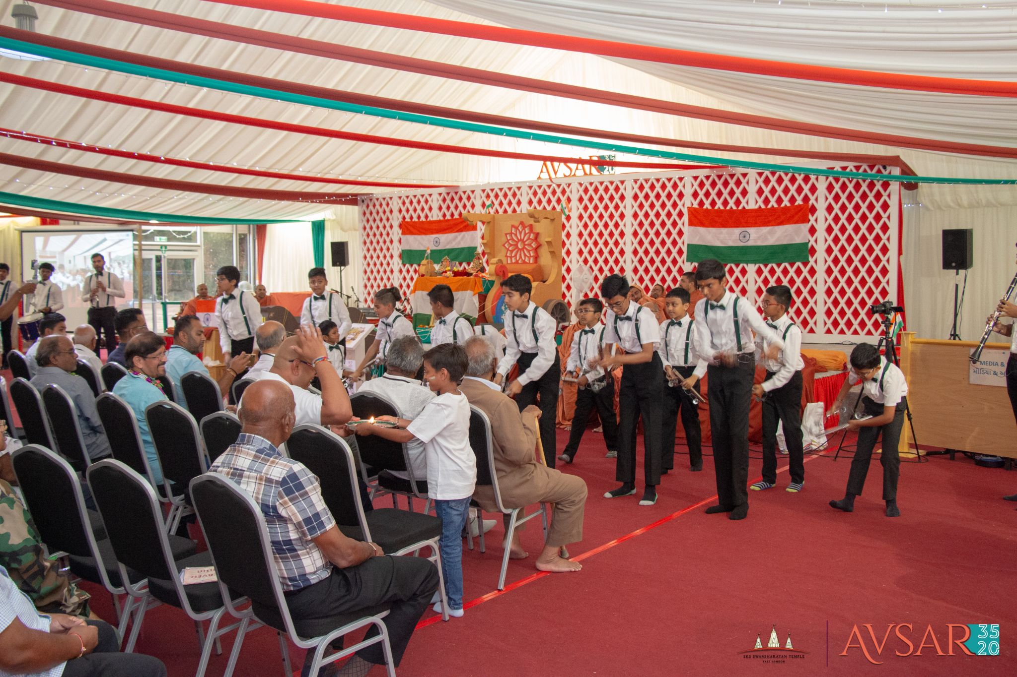 ©1987-2017 SKS Swaminarayan Temple East London