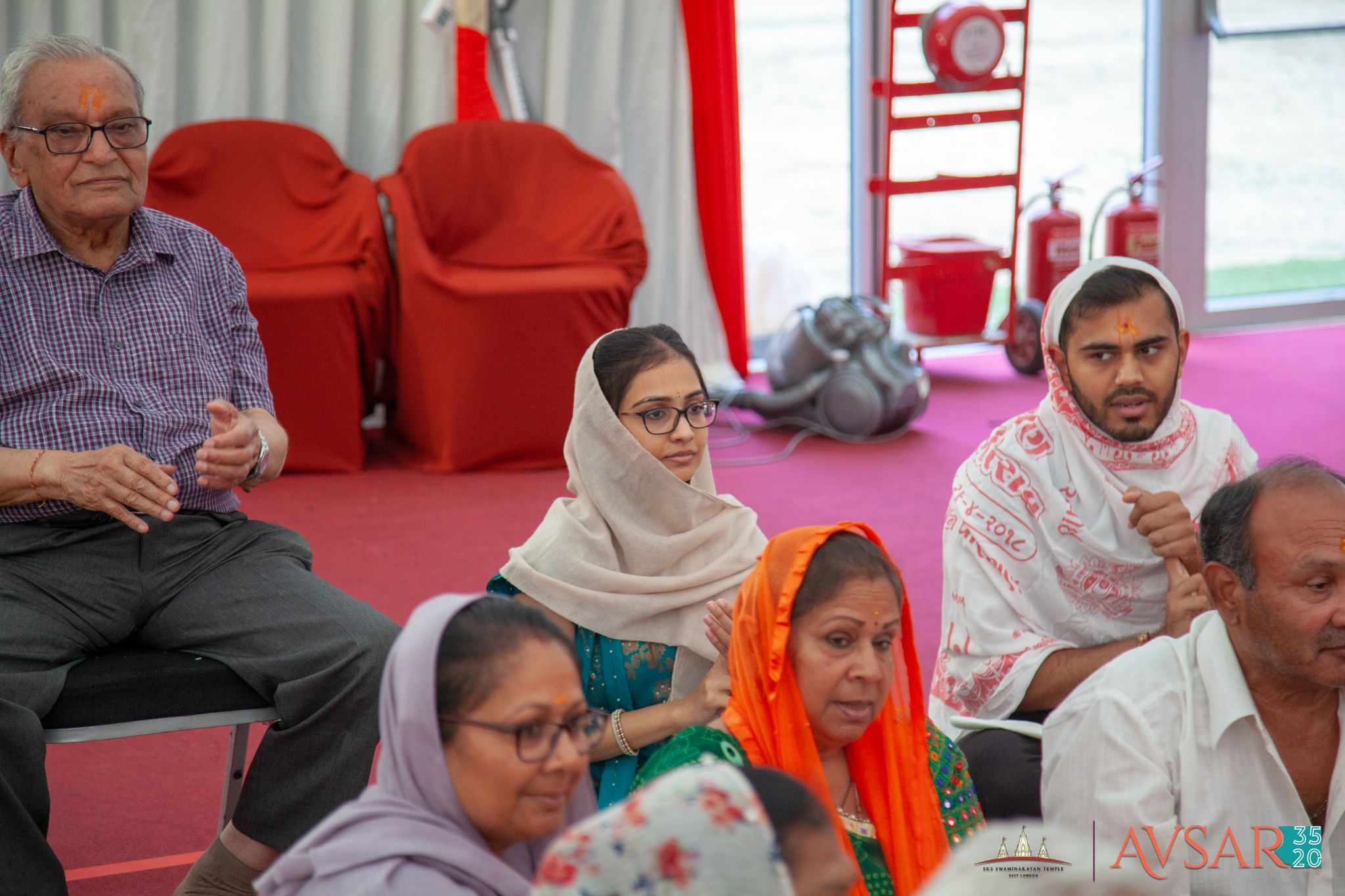 ©1987-2017 SKS Swaminarayan Temple East London