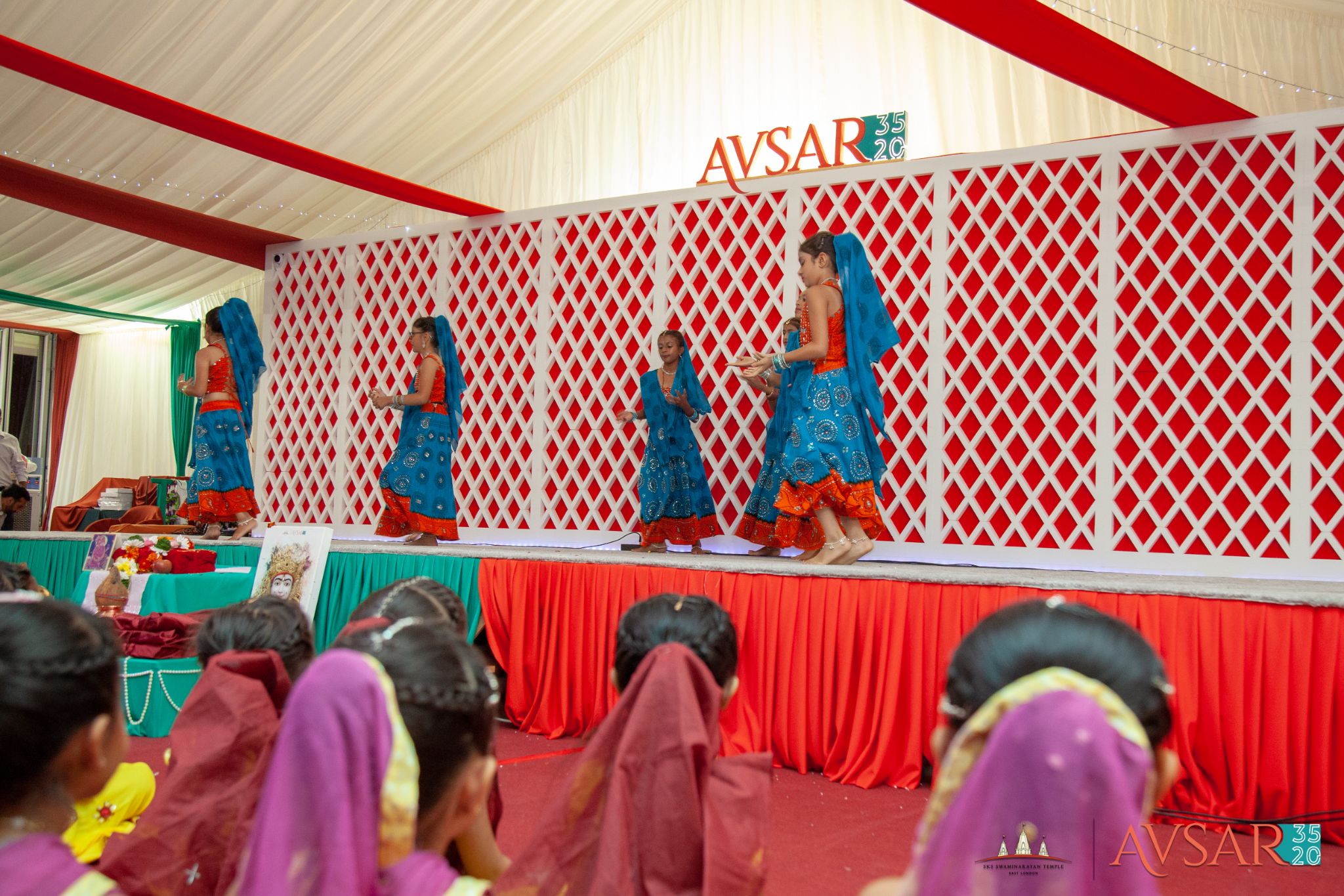 ©1987-2017 SKS Swaminarayan Temple East London