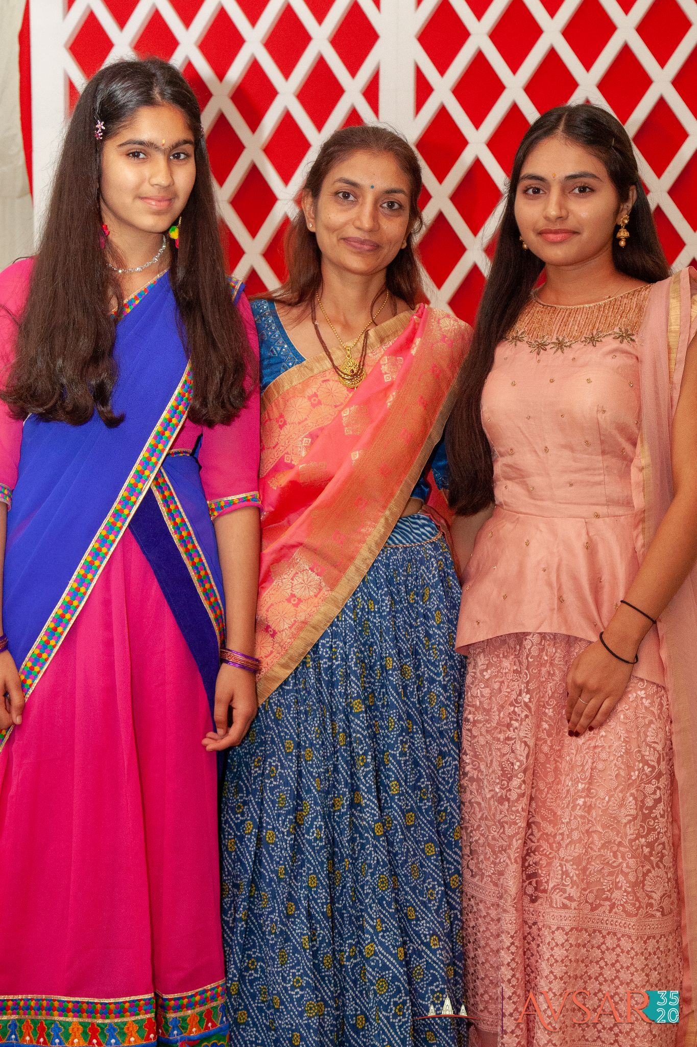 ©1987-2017 SKS Swaminarayan Temple East London