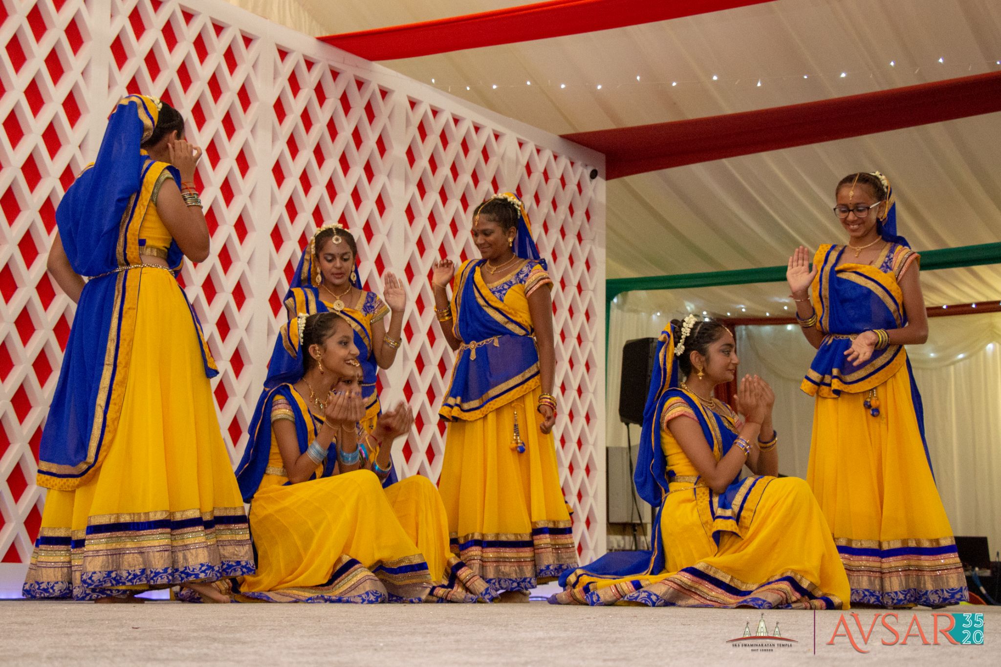 ©1987-2017 SKS Swaminarayan Temple East London