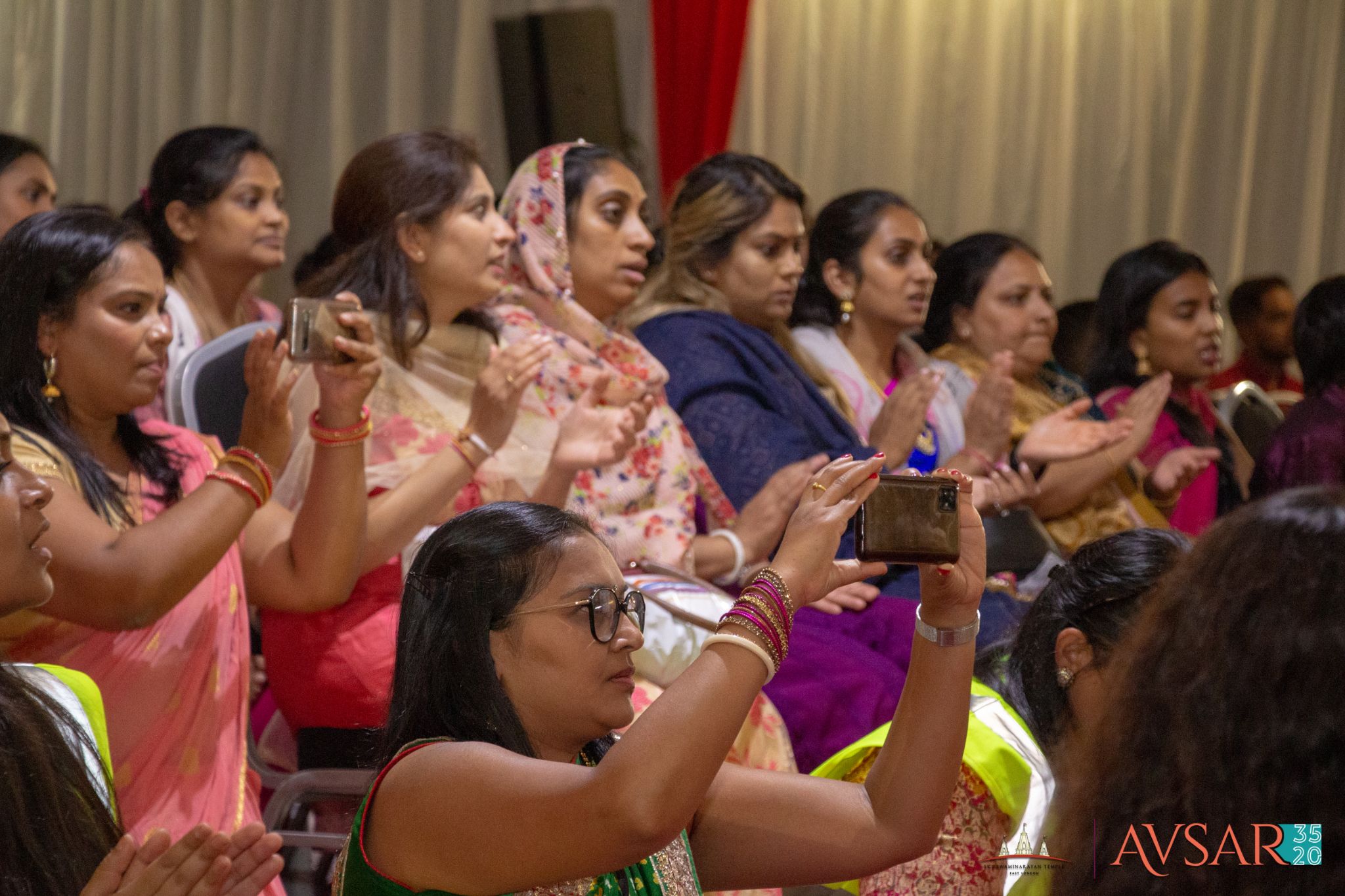 ©1987-2017 SKS Swaminarayan Temple East London
