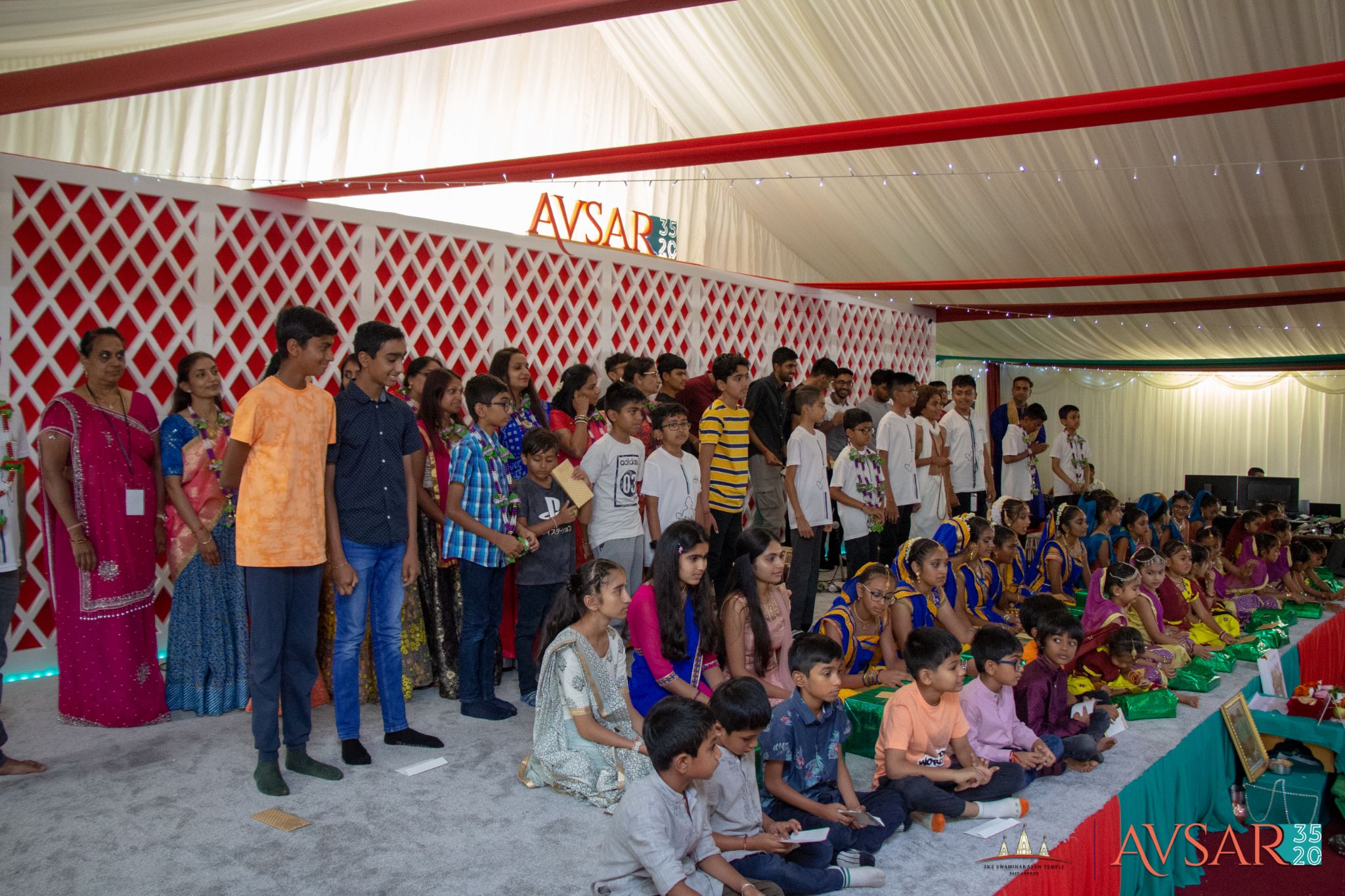 ©1987-2017 SKS Swaminarayan Temple East London