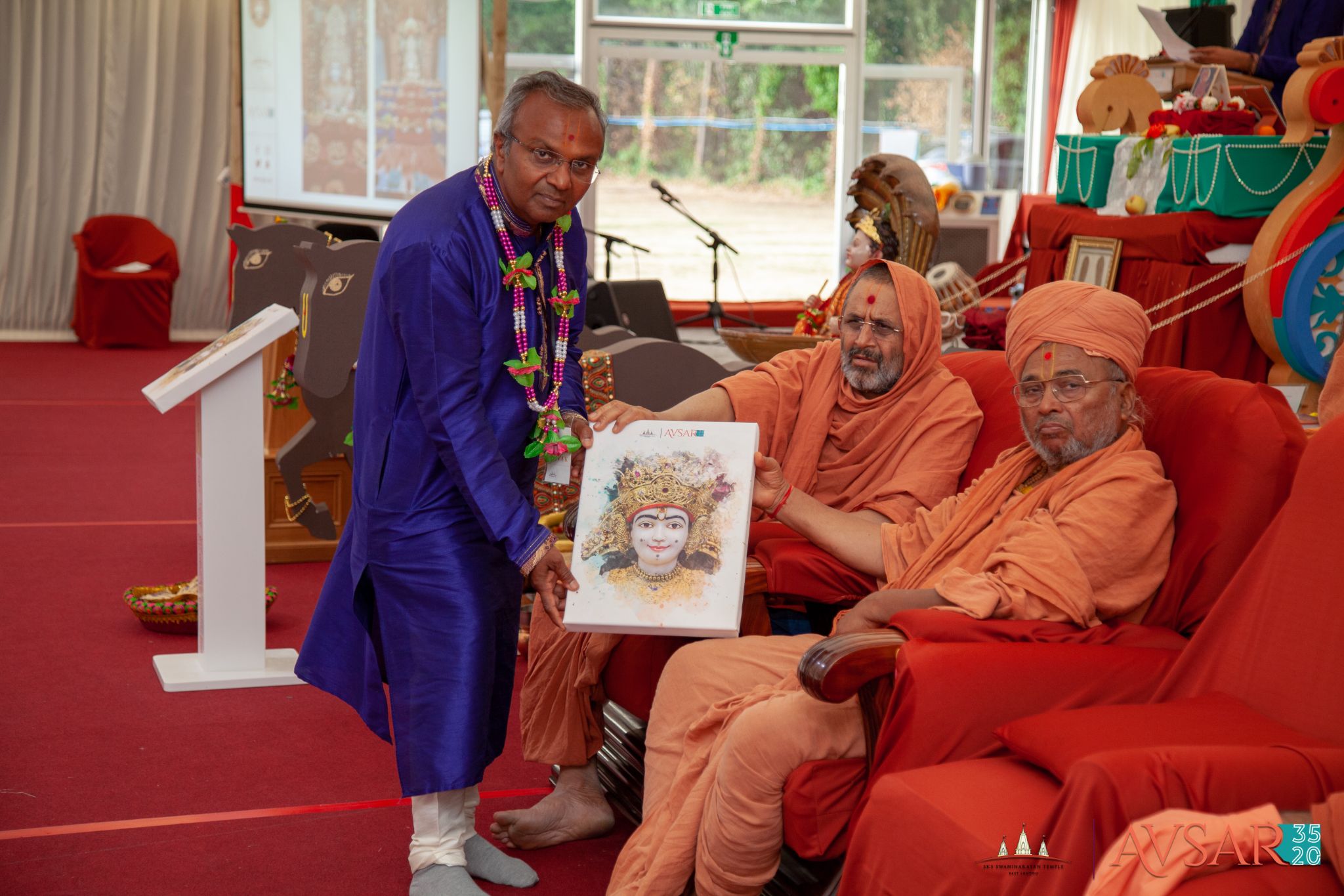 ©1987-2017 SKS Swaminarayan Temple East London