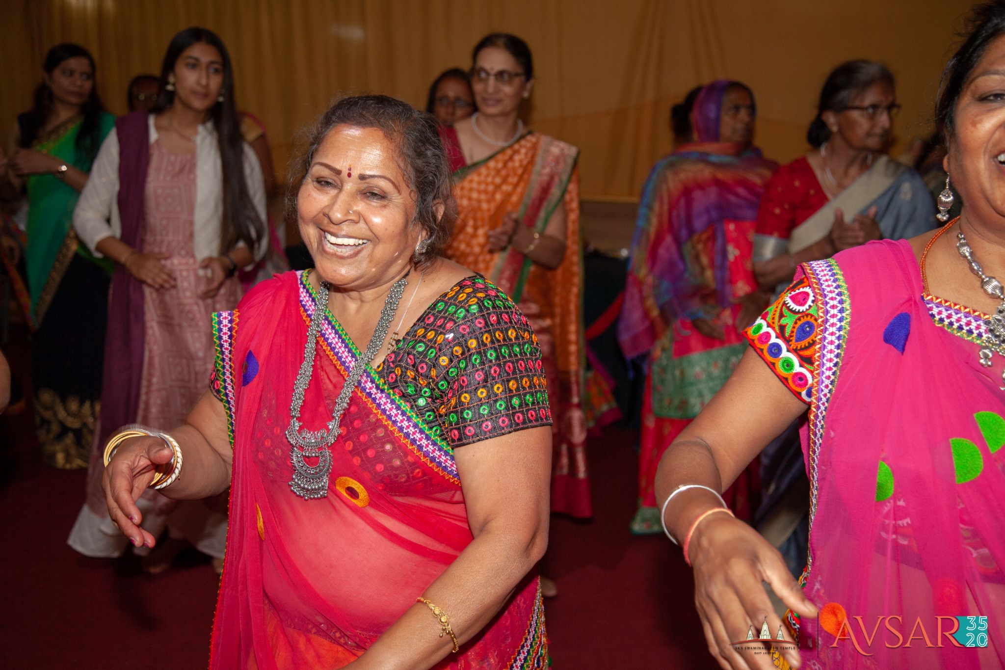 ©1987-2017 SKS Swaminarayan Temple East London