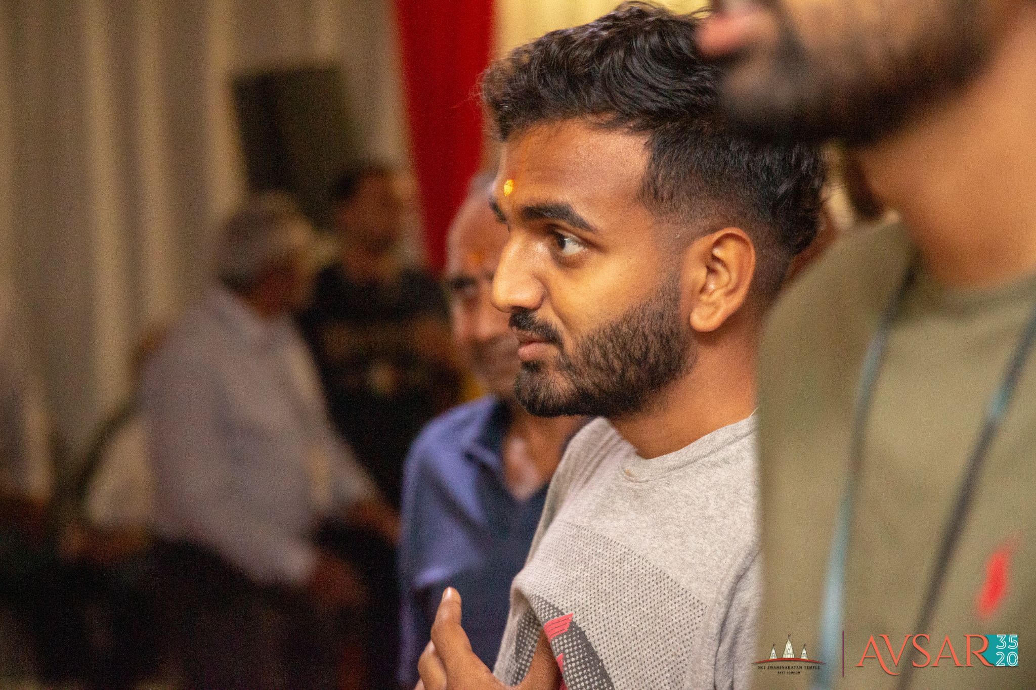 ©1987-2017 SKS Swaminarayan Temple East London