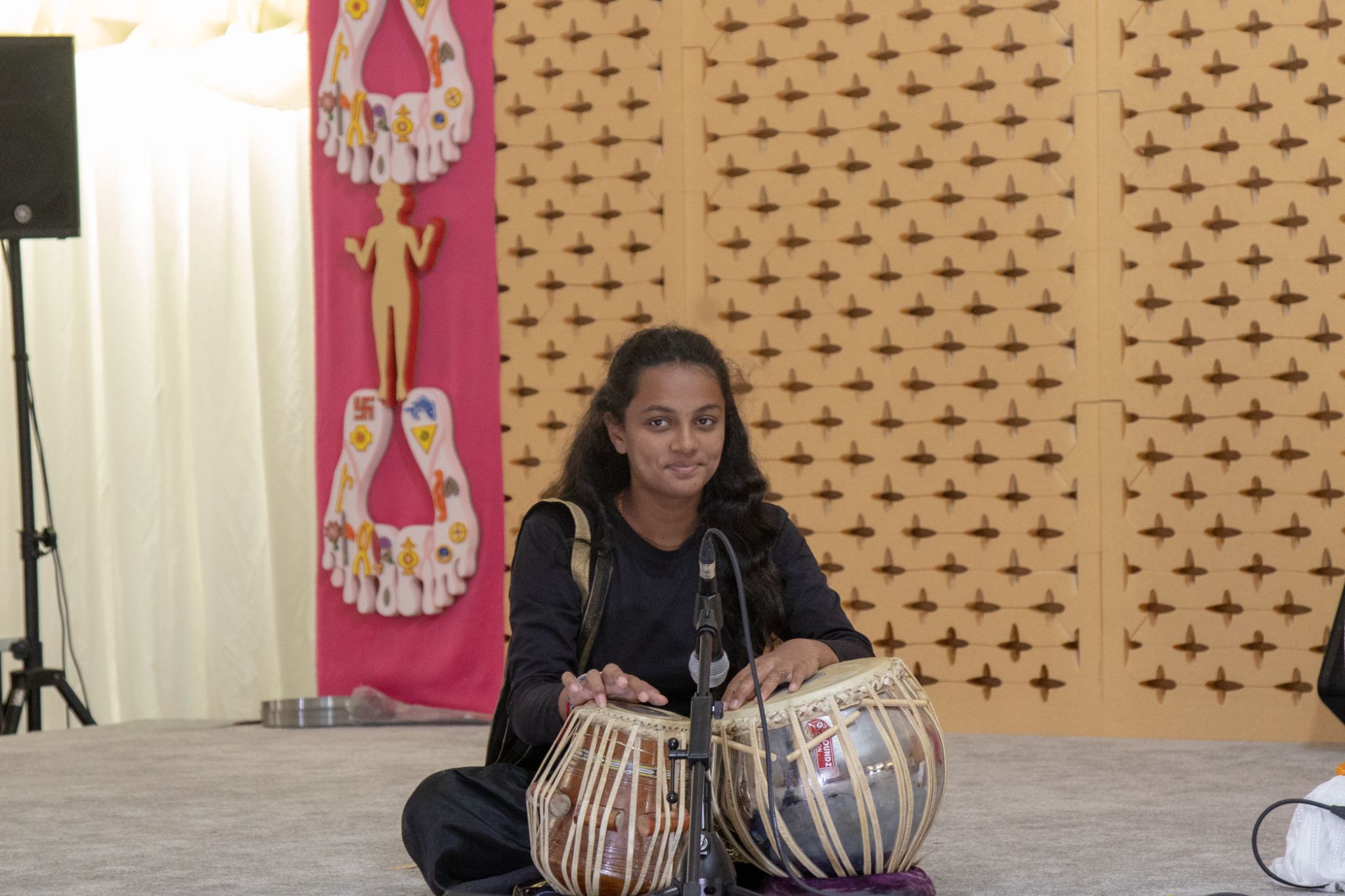 ©1987-2017 SKS Swaminarayan Temple East London