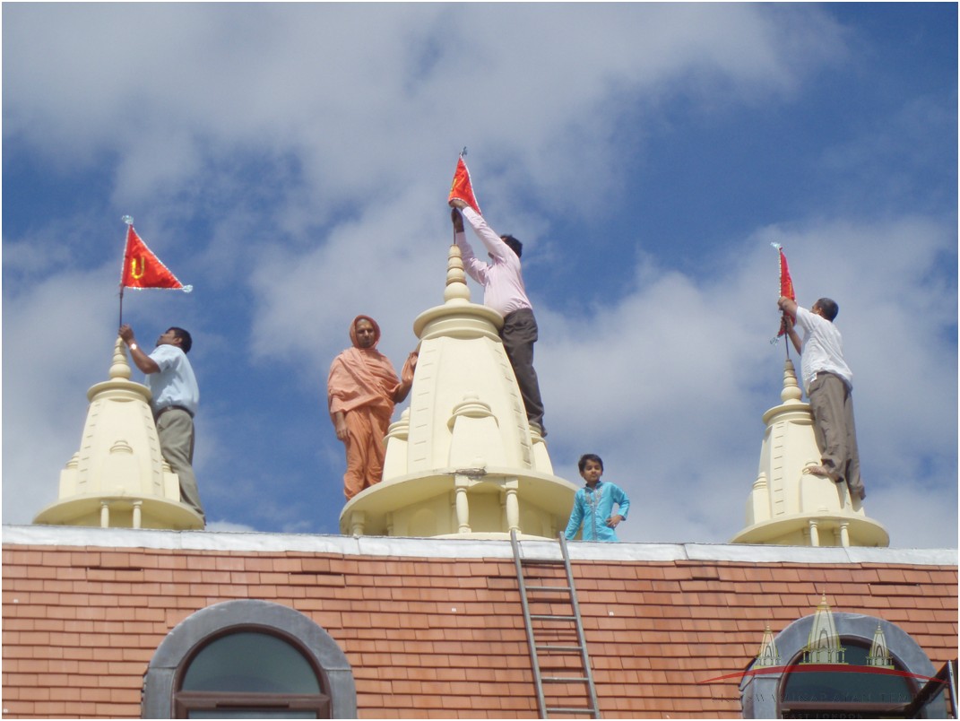 ©1987-2017 SKS Swaminarayan Temple East London