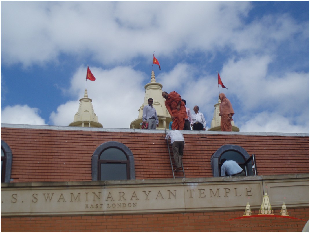 ©1987-2017 SKS Swaminarayan Temple East London