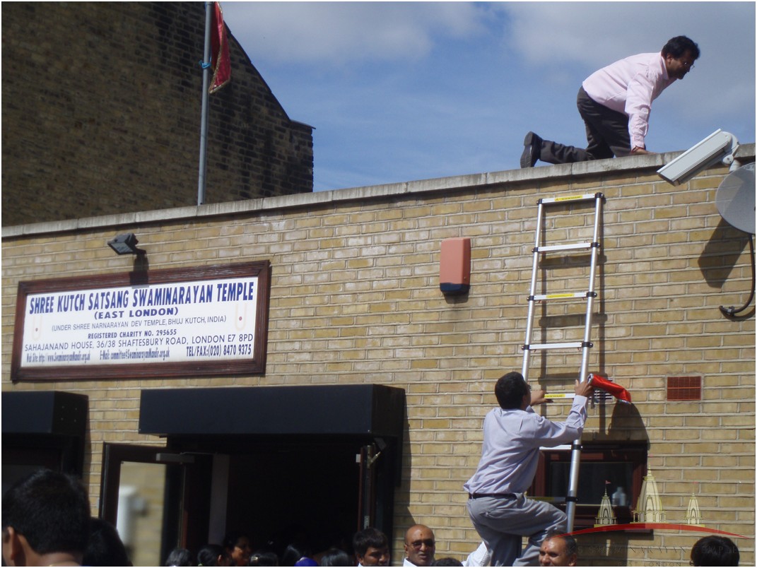 ©1987-2017 SKS Swaminarayan Temple East London