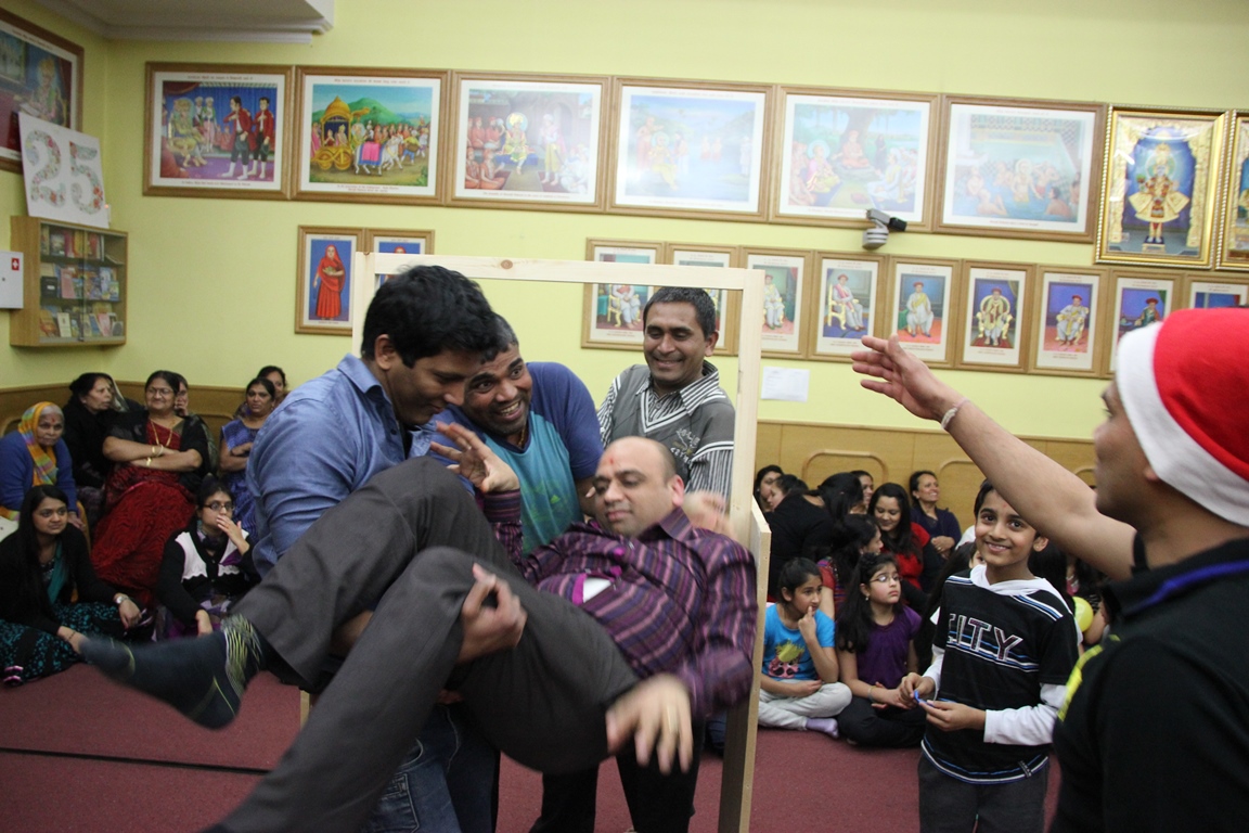 ©1987-2017 SKS Swaminarayan Temple East London