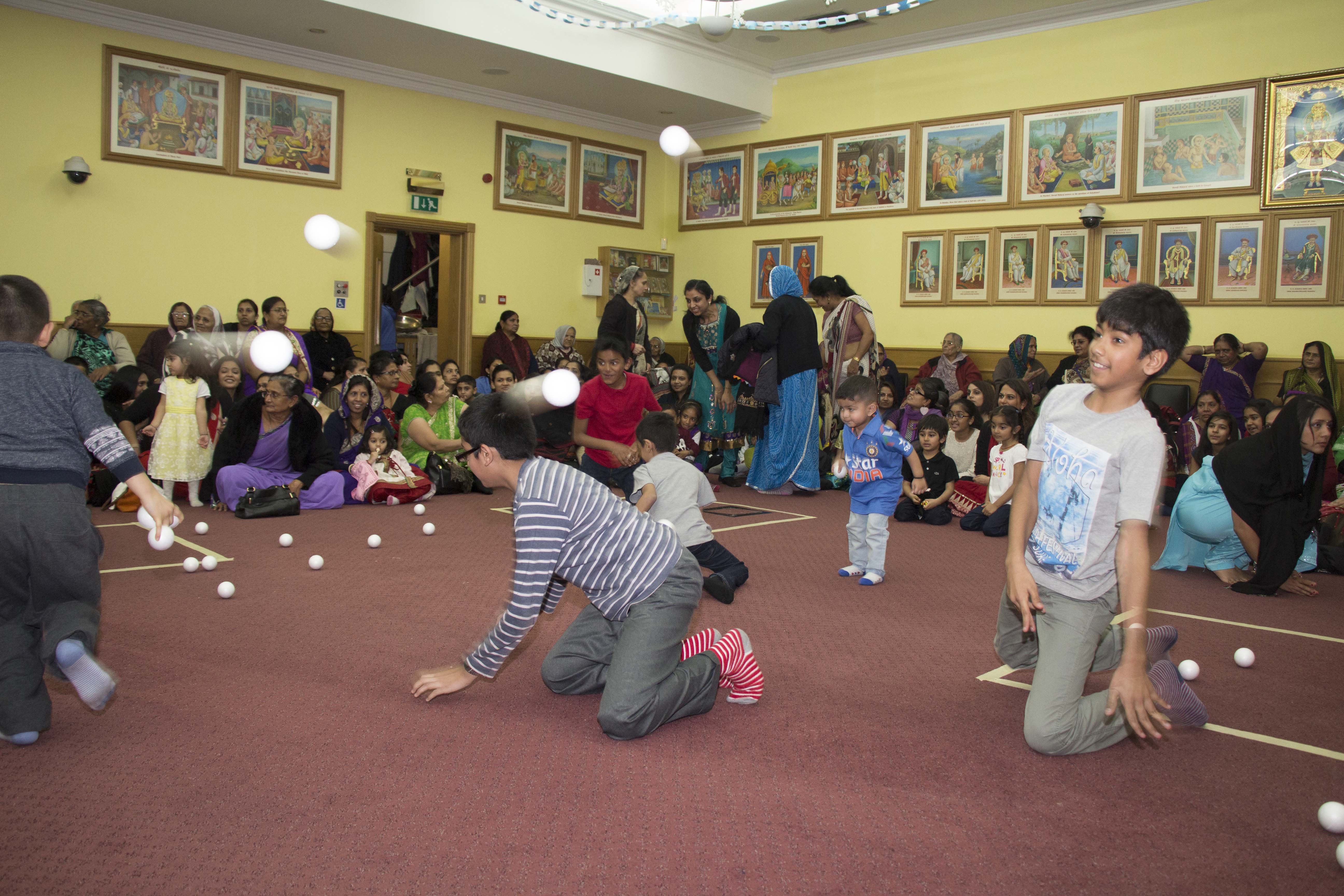 ©1987-2017 SKS Swaminarayan Temple East London