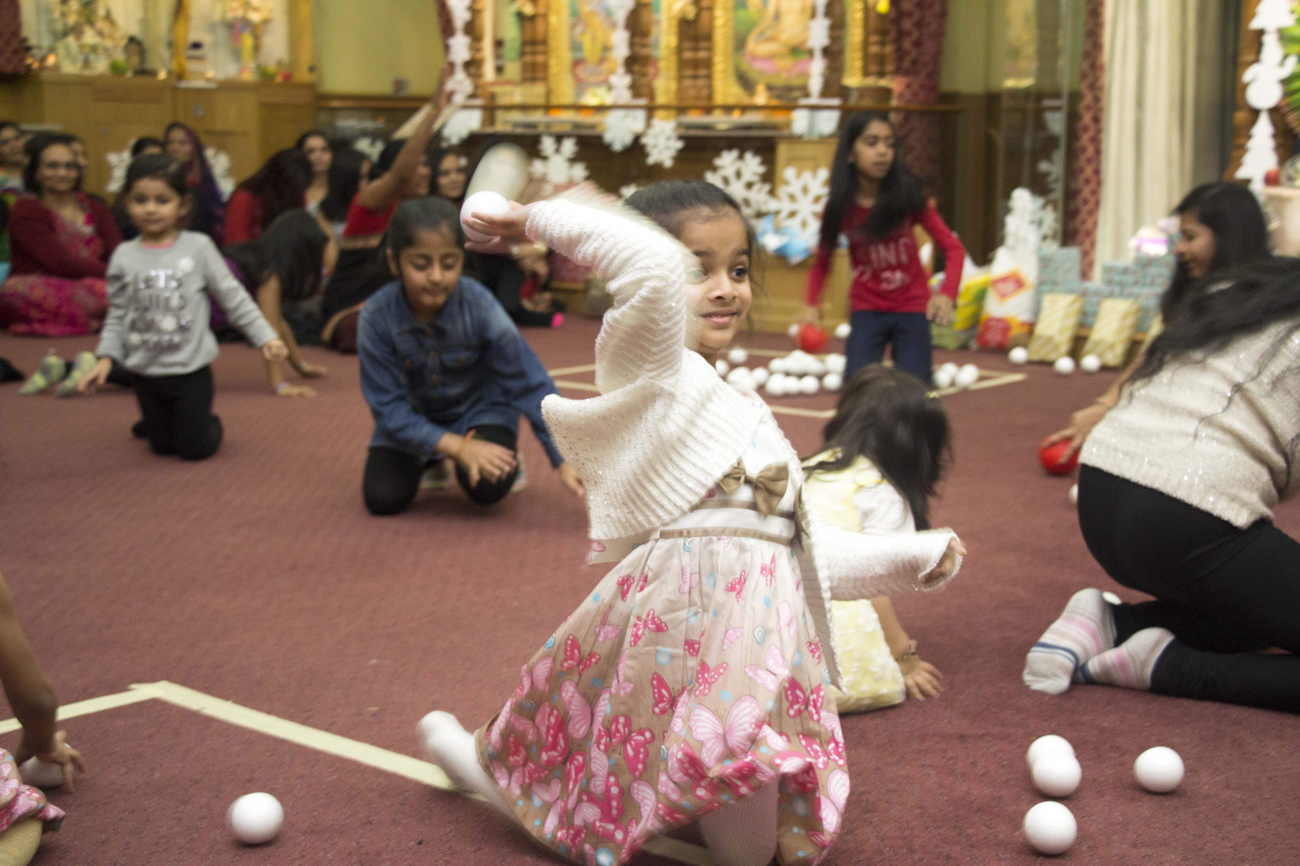 ©1987-2017 SKS Swaminarayan Temple East London