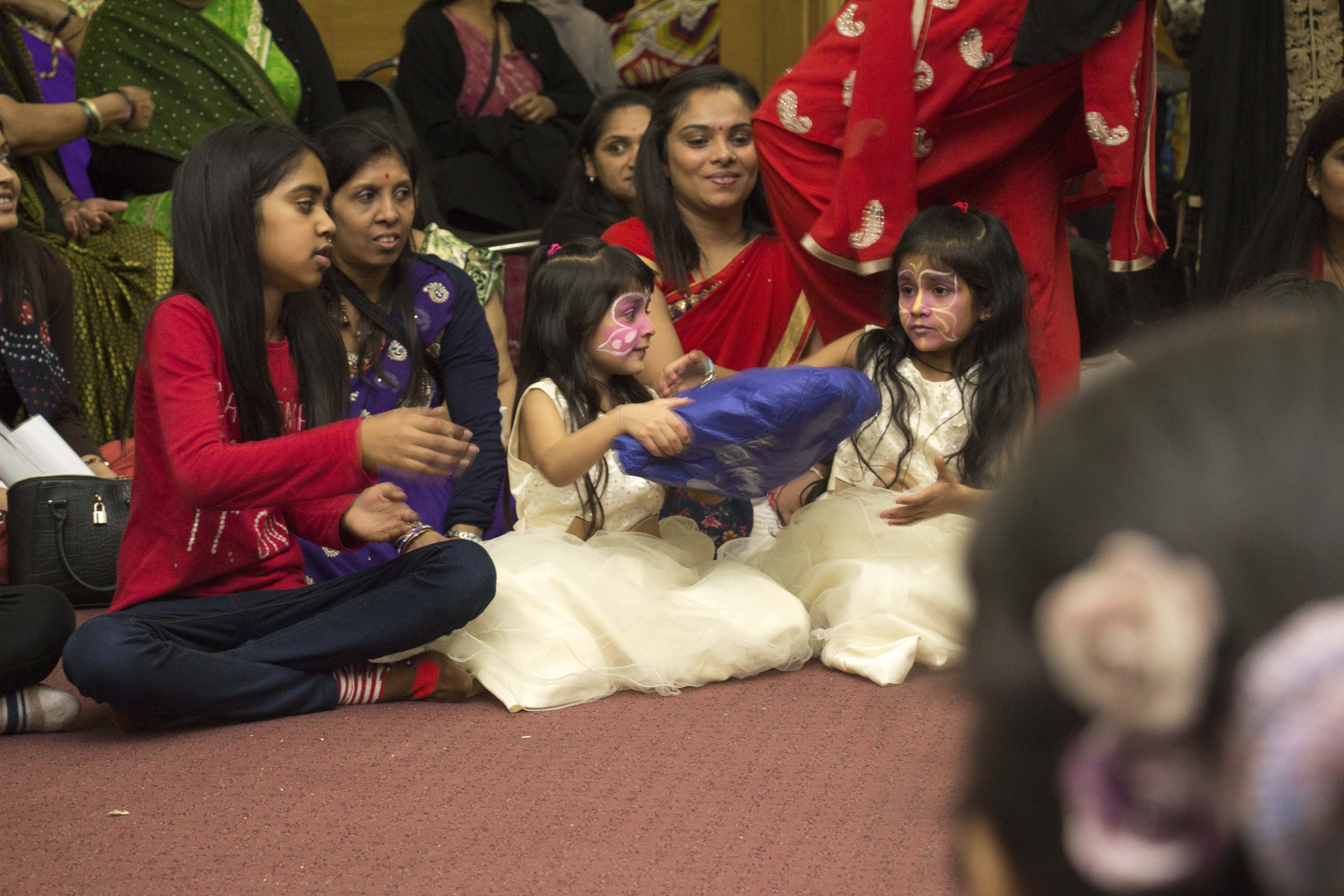 ©1987-2017 SKS Swaminarayan Temple East London