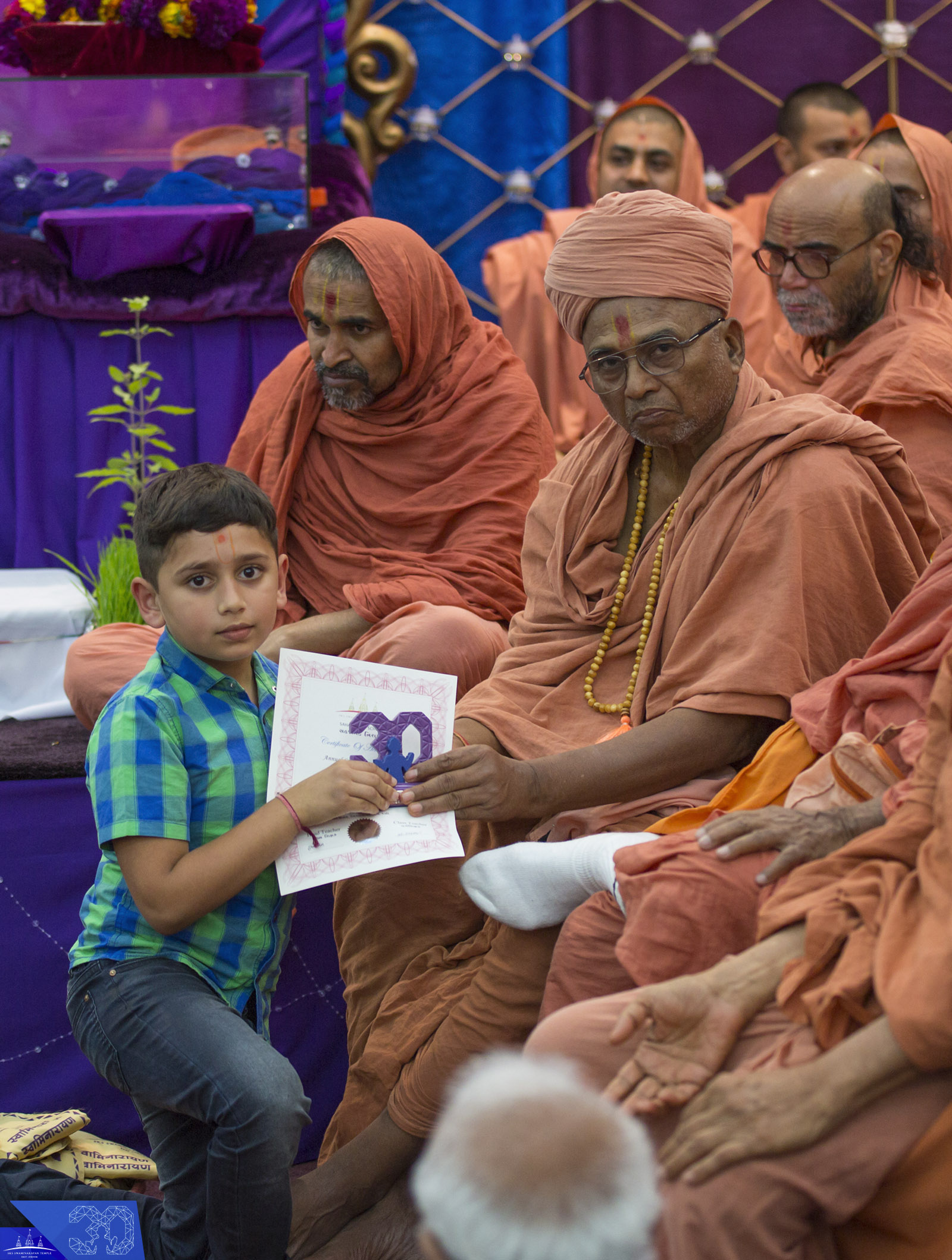 54 - ©1987-2017 SKS Swaminarayan Temple East London