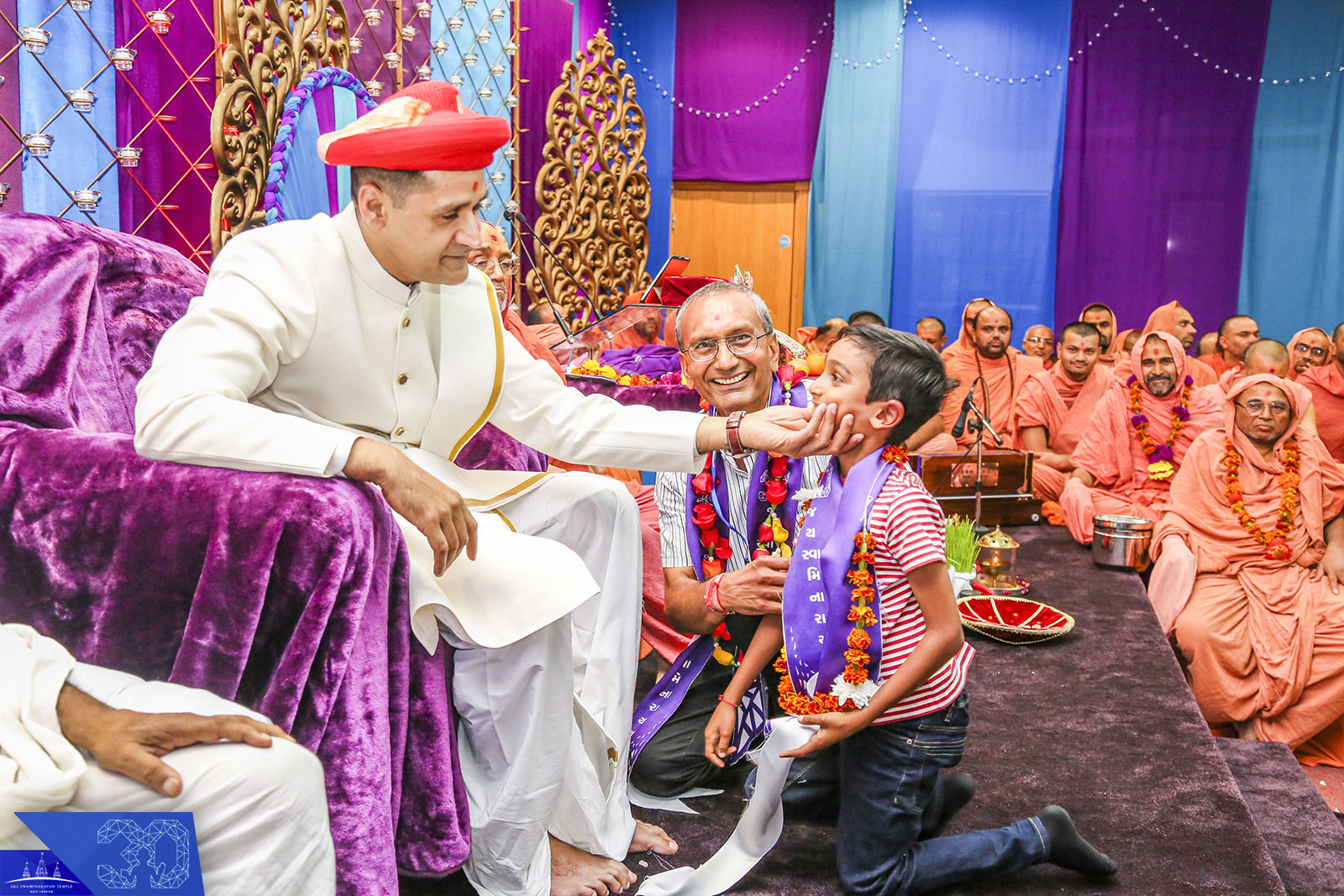 93 - ©1987-2017 SKS Swaminarayan Temple East London