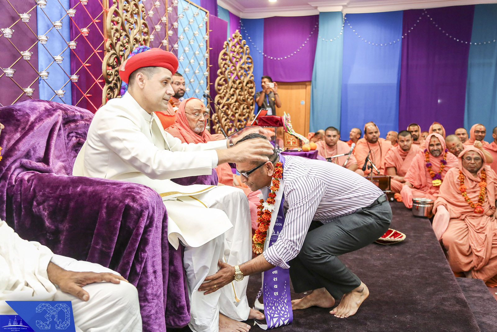 94 - ©1987-2017 SKS Swaminarayan Temple East London
