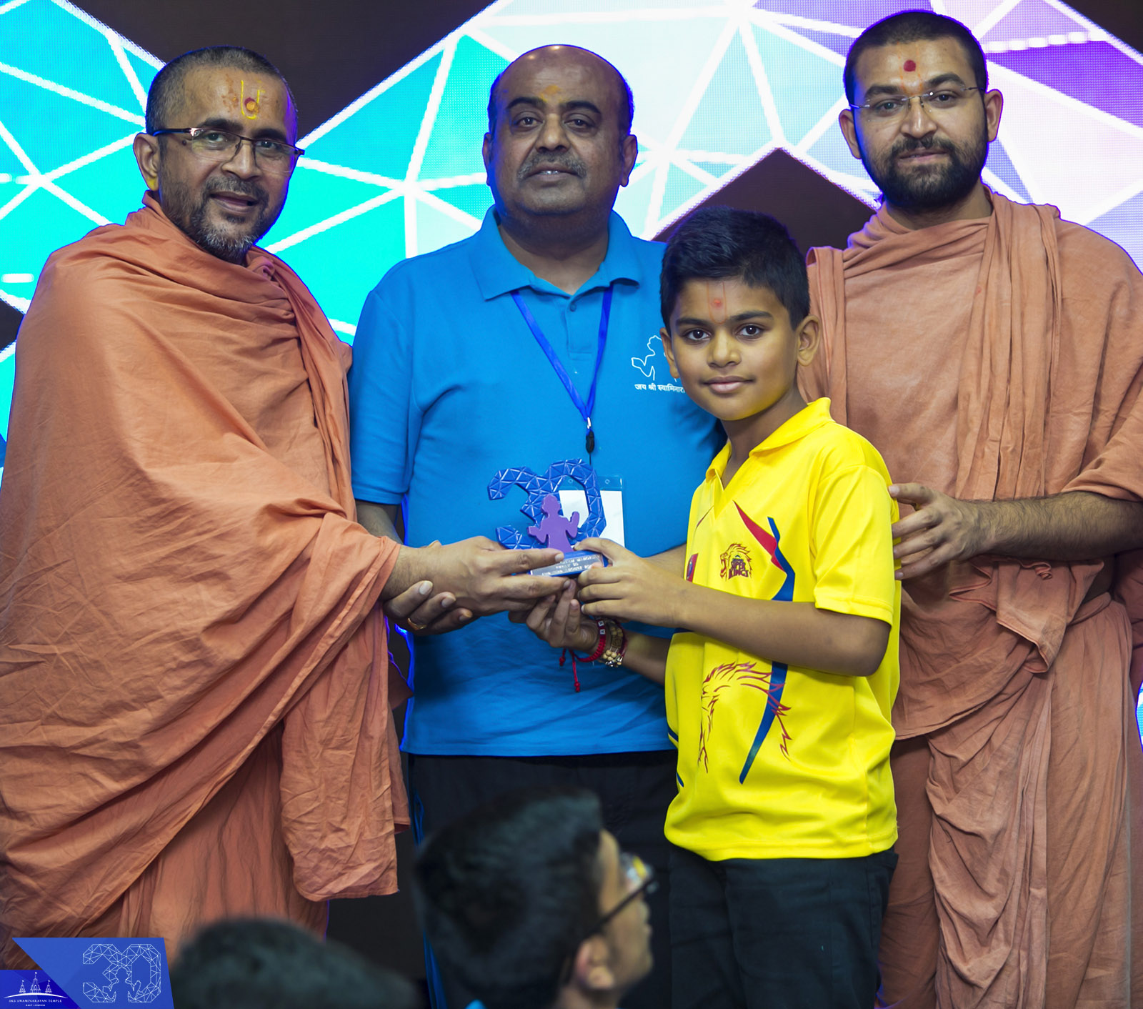 ©1987-2017 SKS Swaminarayan Temple East London
