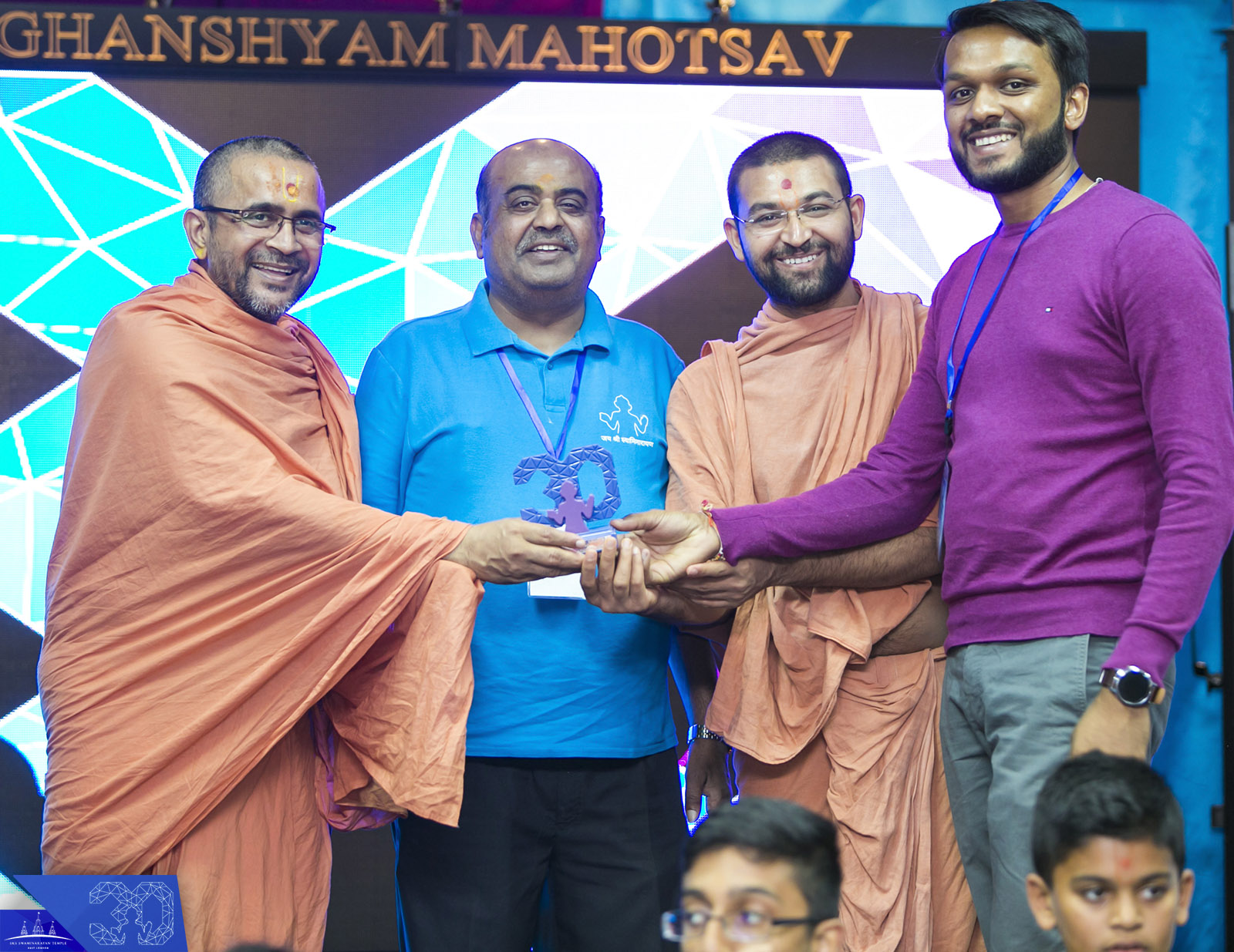 ©1987-2017 SKS Swaminarayan Temple East London