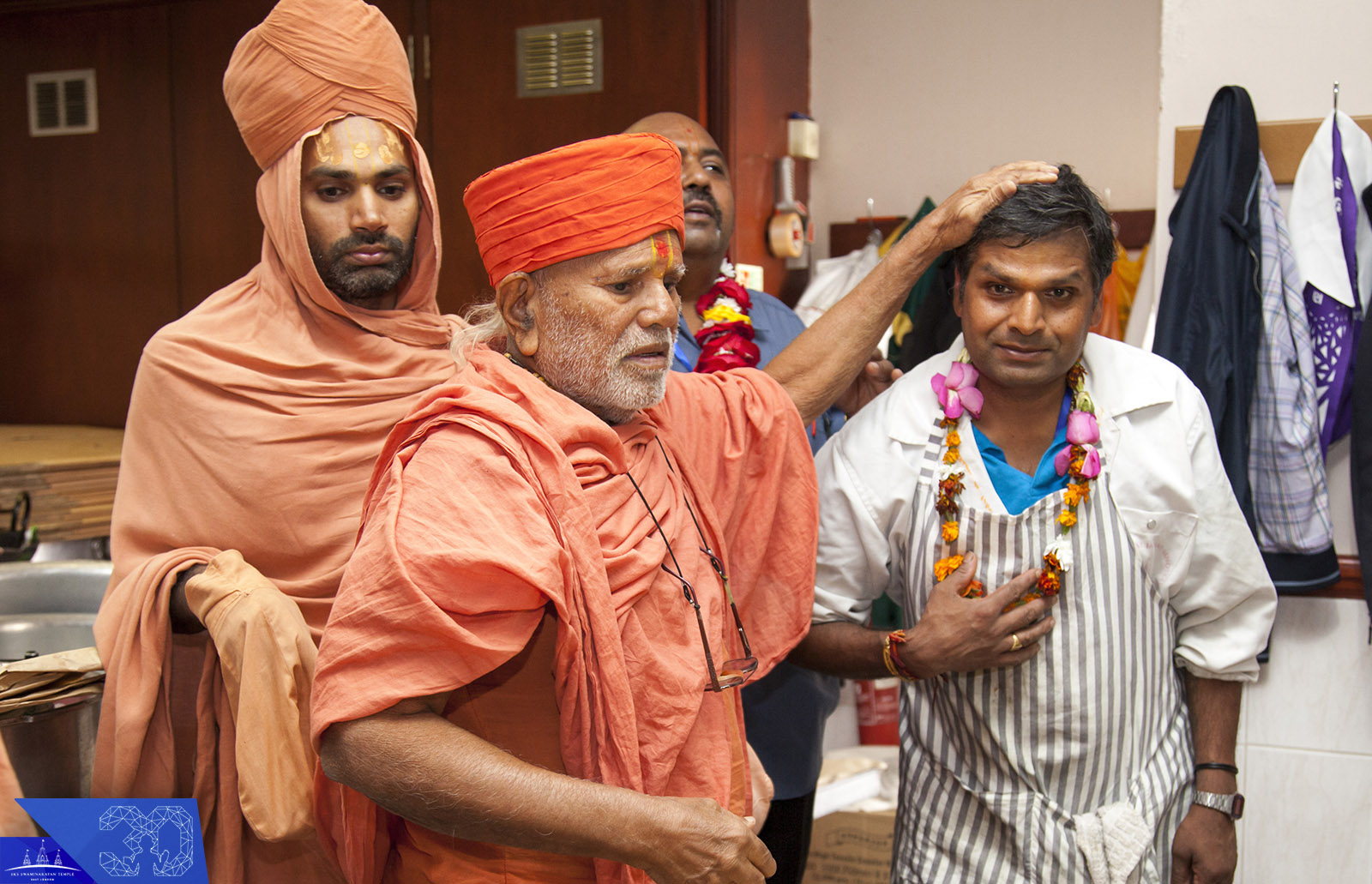 ©1987-2017 SKS Swaminarayan Temple East London