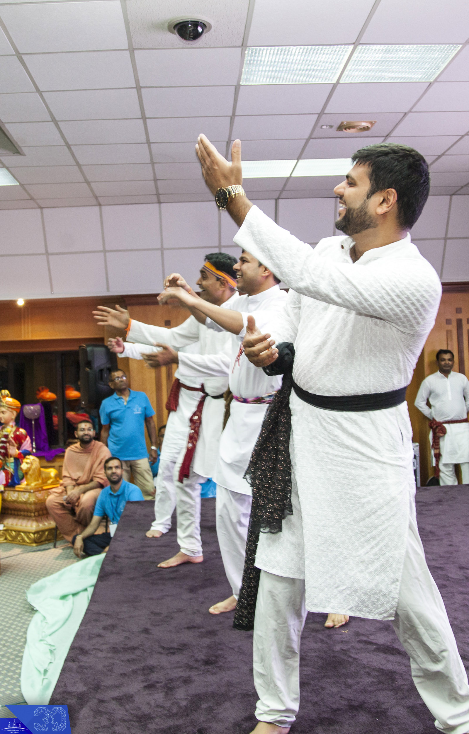 ©1987-2017 SKS Swaminarayan Temple East London
