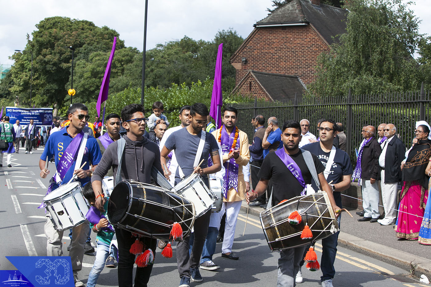 ©1987-2017 SKS Swaminarayan Temple East London