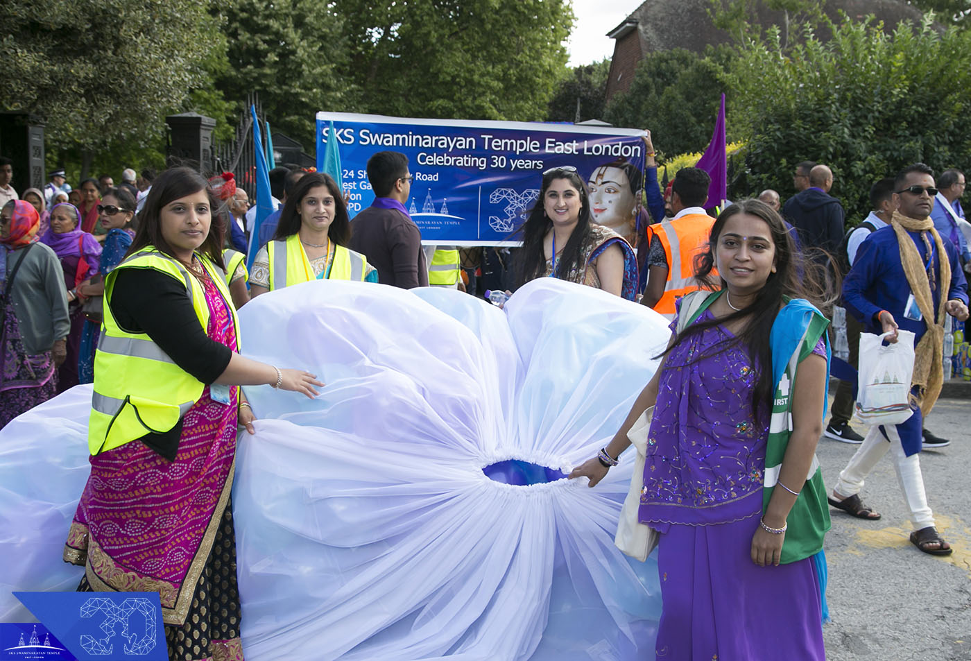 ©1987-2017 SKS Swaminarayan Temple East London