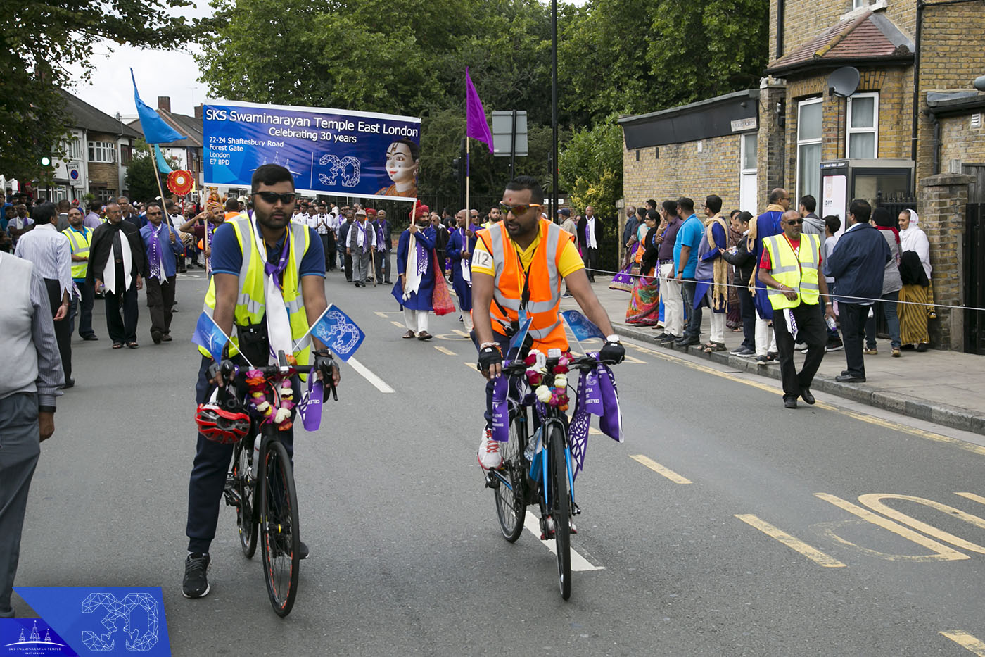 00900018 - ©1987-2017 SKS Swaminarayan Temple East London