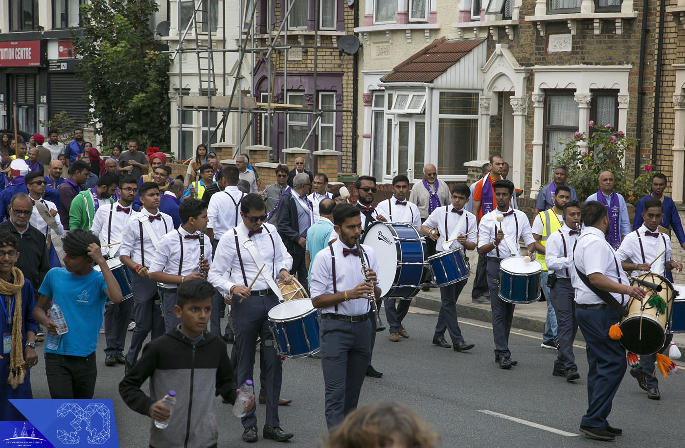 01170019 - ©1987-2017 SKS Swaminarayan Temple East London