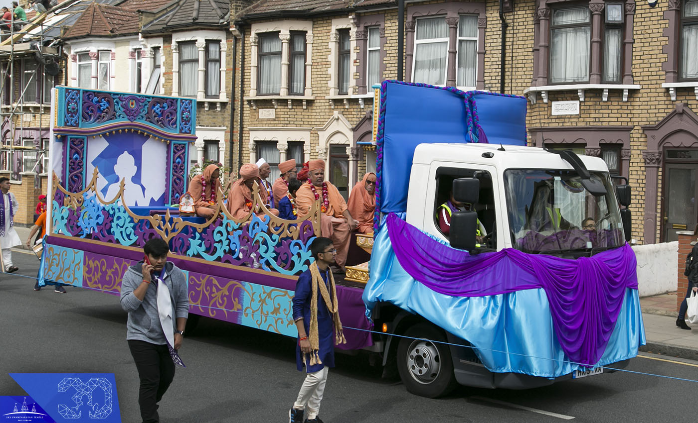 01220020 - ©1987-2017 SKS Swaminarayan Temple East London