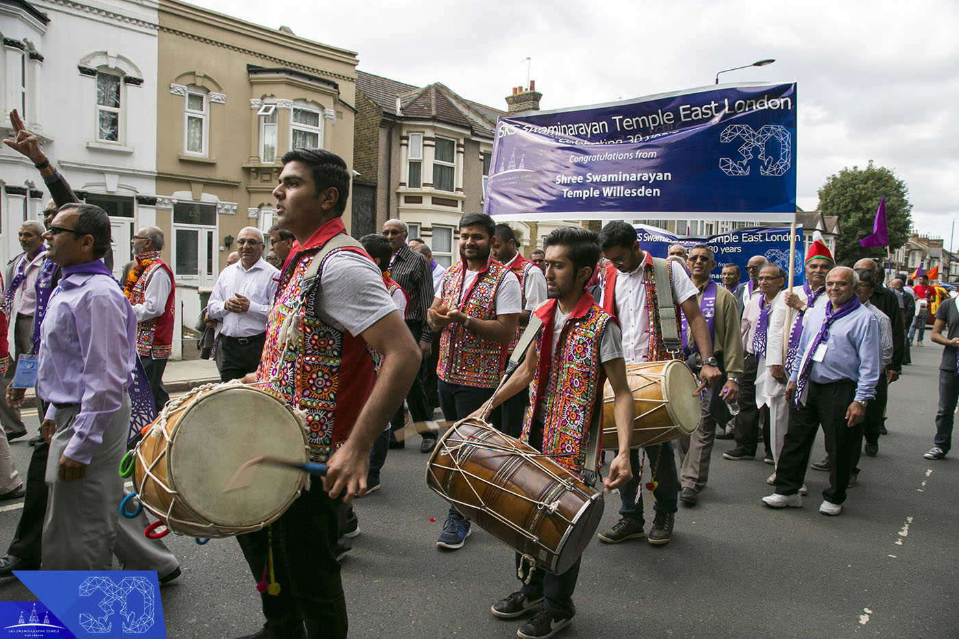 01380326 - ©1987-2017 SKS Swaminarayan Temple East London