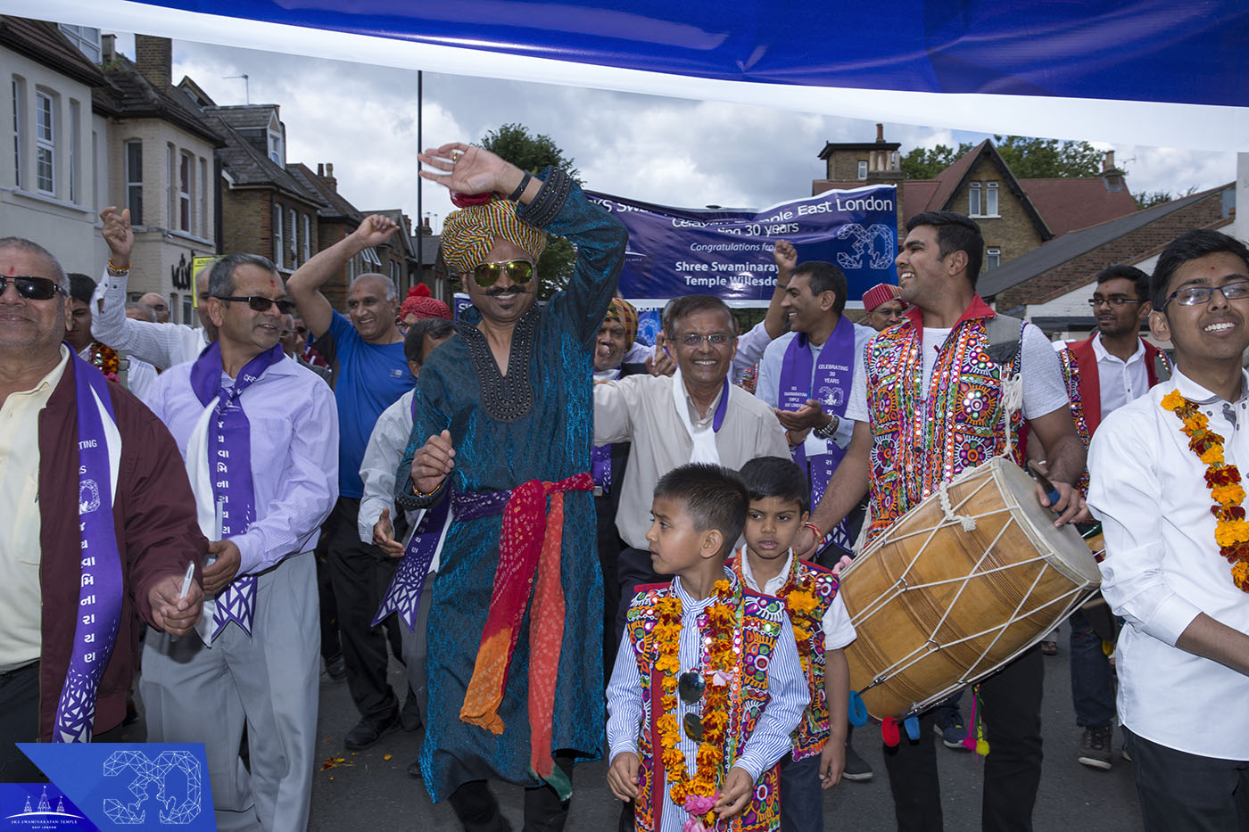01420234 - ©1987-2017 SKS Swaminarayan Temple East London