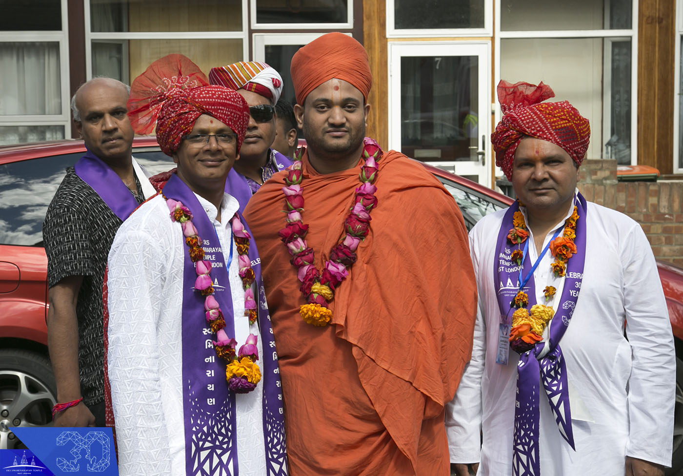 ©1987-2017 SKS Swaminarayan Temple East London