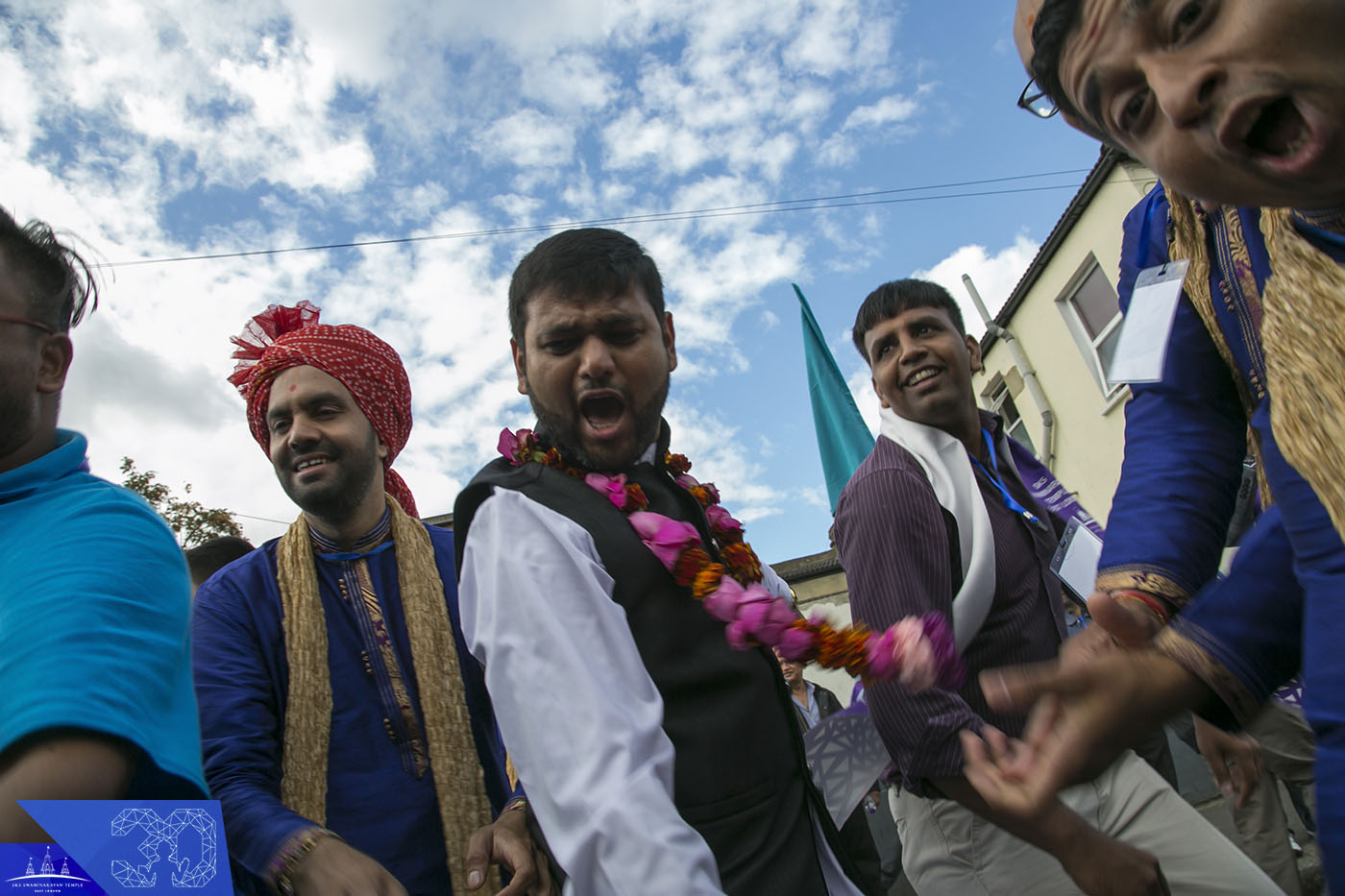 01690345 - ©1987-2017 SKS Swaminarayan Temple East London