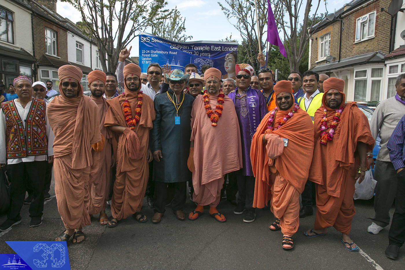 01880352 - ©1987-2017 SKS Swaminarayan Temple East London