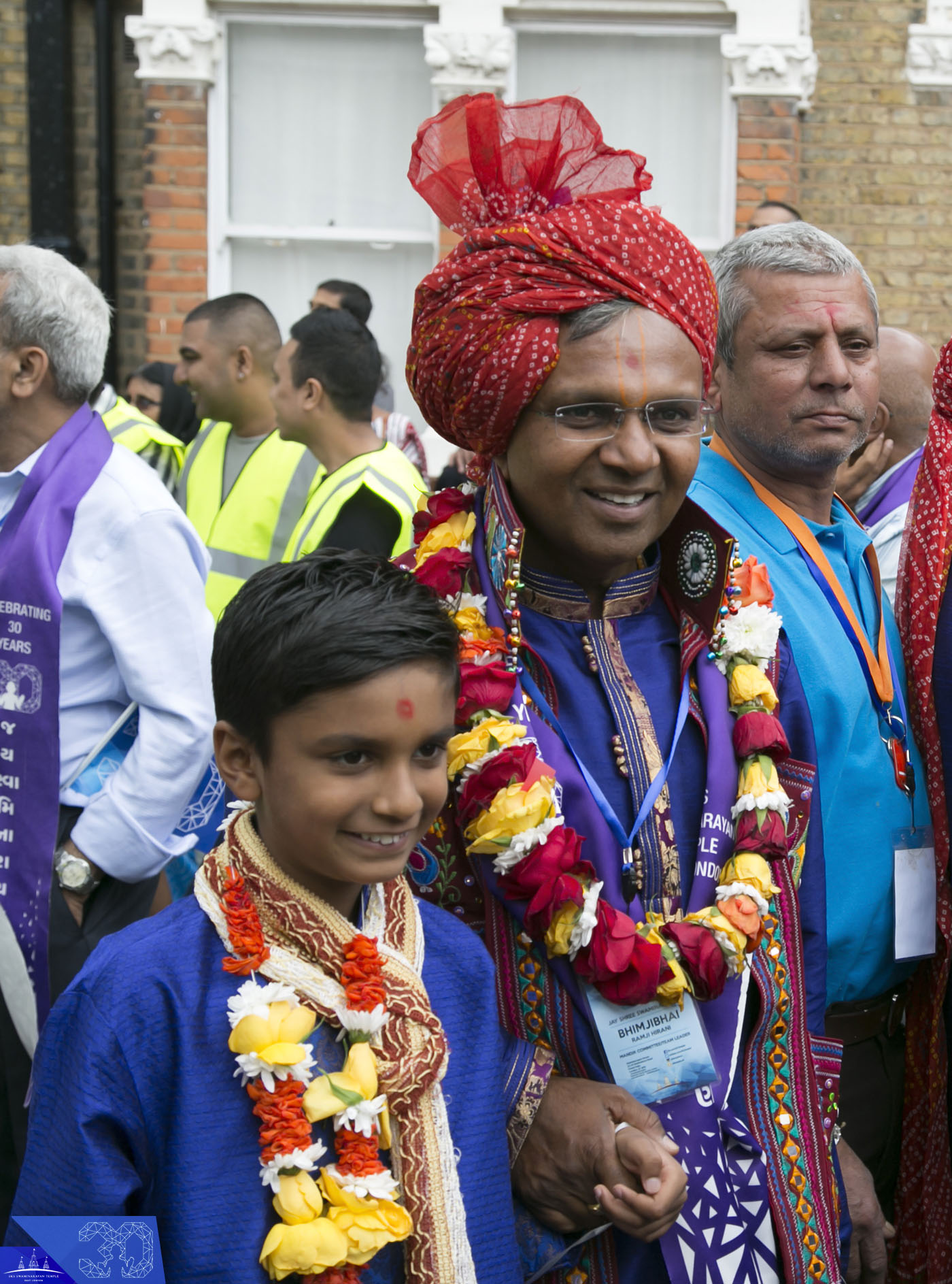 02430045 - ©1987-2017 SKS Swaminarayan Temple East London