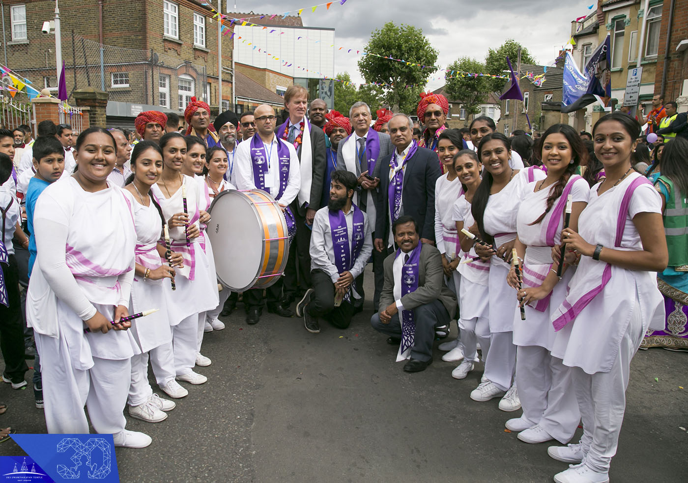 02540050 - ©1987-2017 SKS Swaminarayan Temple East London