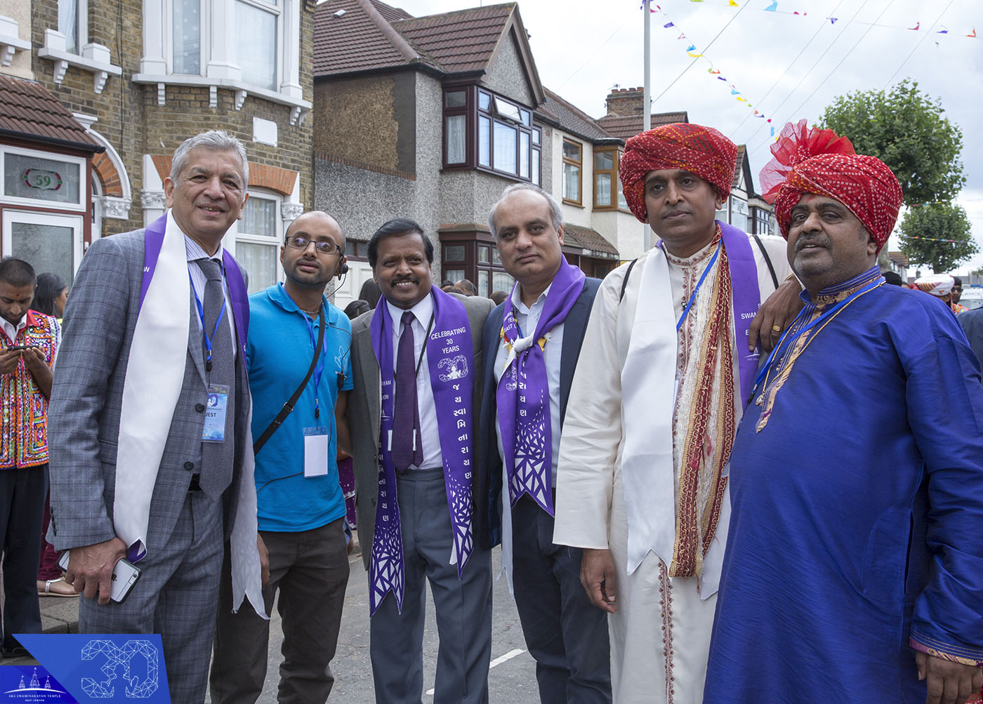 02700276 - ©1987-2017 SKS Swaminarayan Temple East London