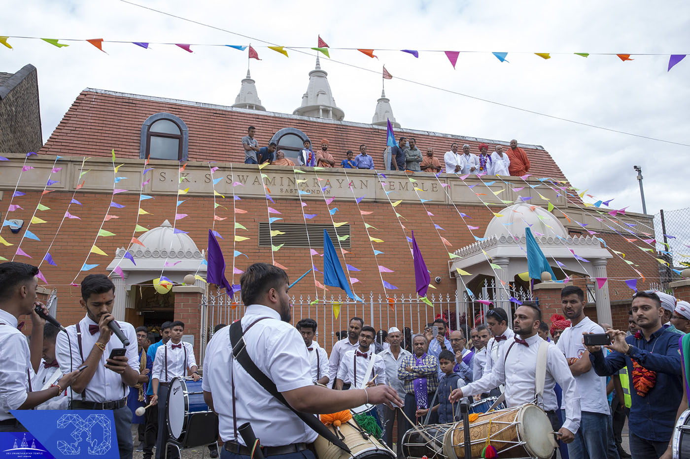 ©1987-2017 SKS Swaminarayan Temple East London