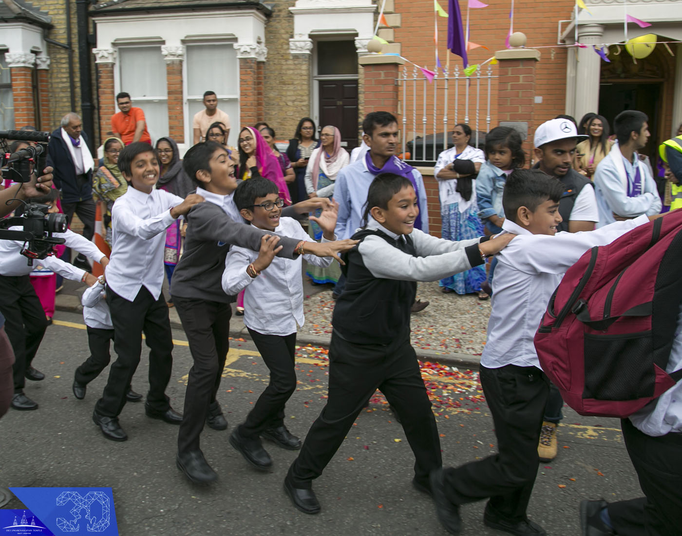 ©1987-2017 SKS Swaminarayan Temple East London