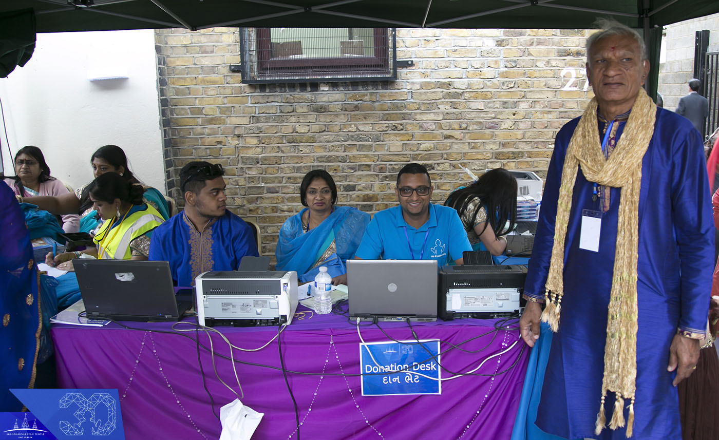 03030068 - ©1987-2017 SKS Swaminarayan Temple East London