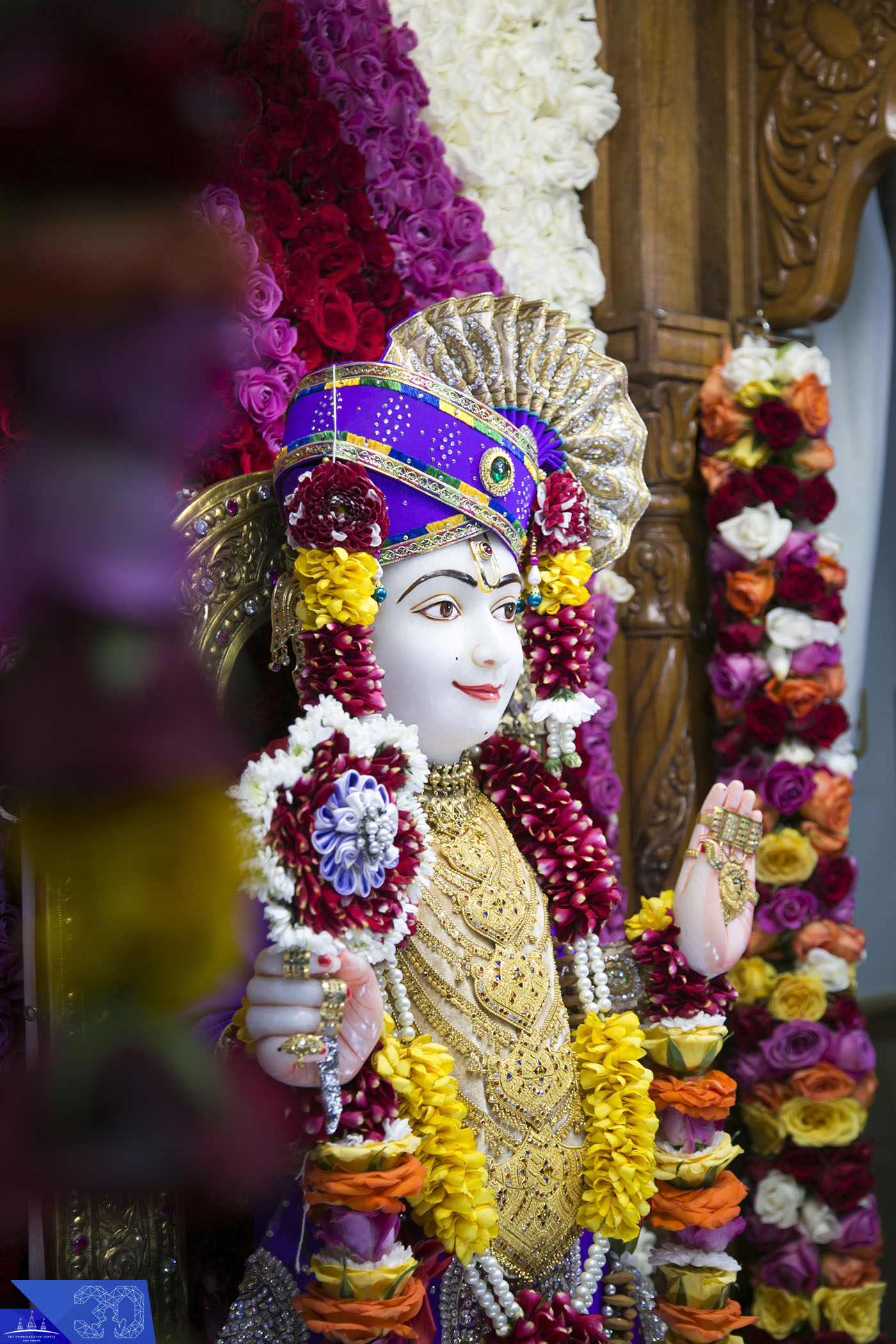 03280092 - ©1987-2017 SKS Swaminarayan Temple East London