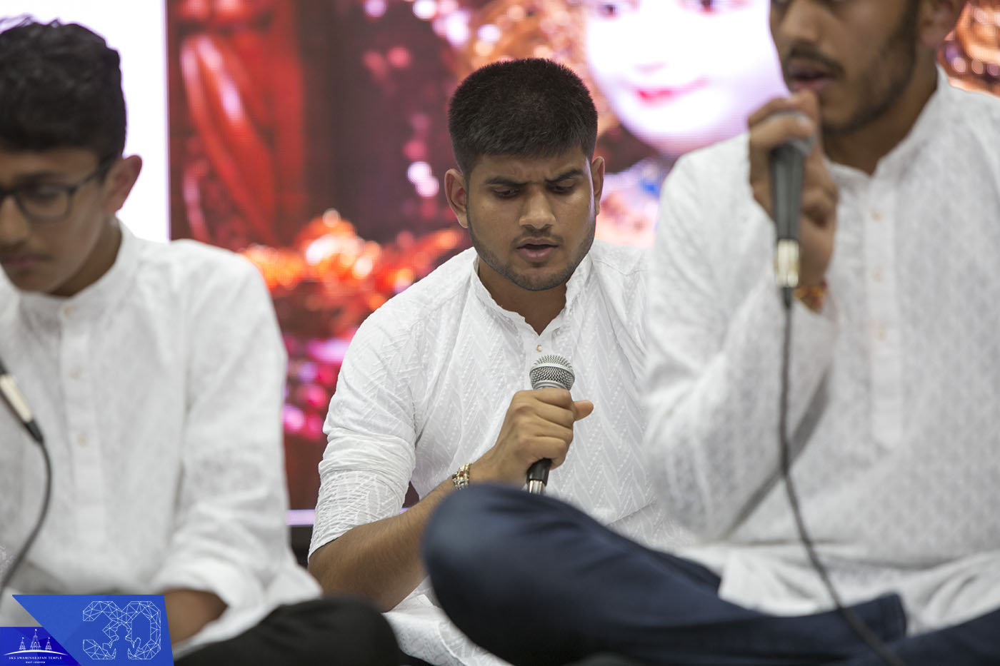 03840145 - ©1987-2017 SKS Swaminarayan Temple East London