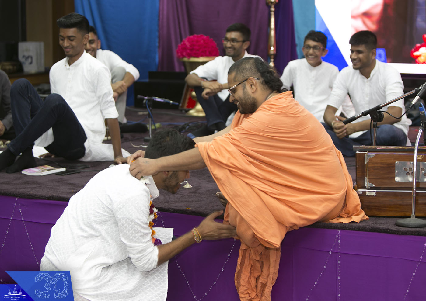 ©1987-2017 SKS Swaminarayan Temple East London